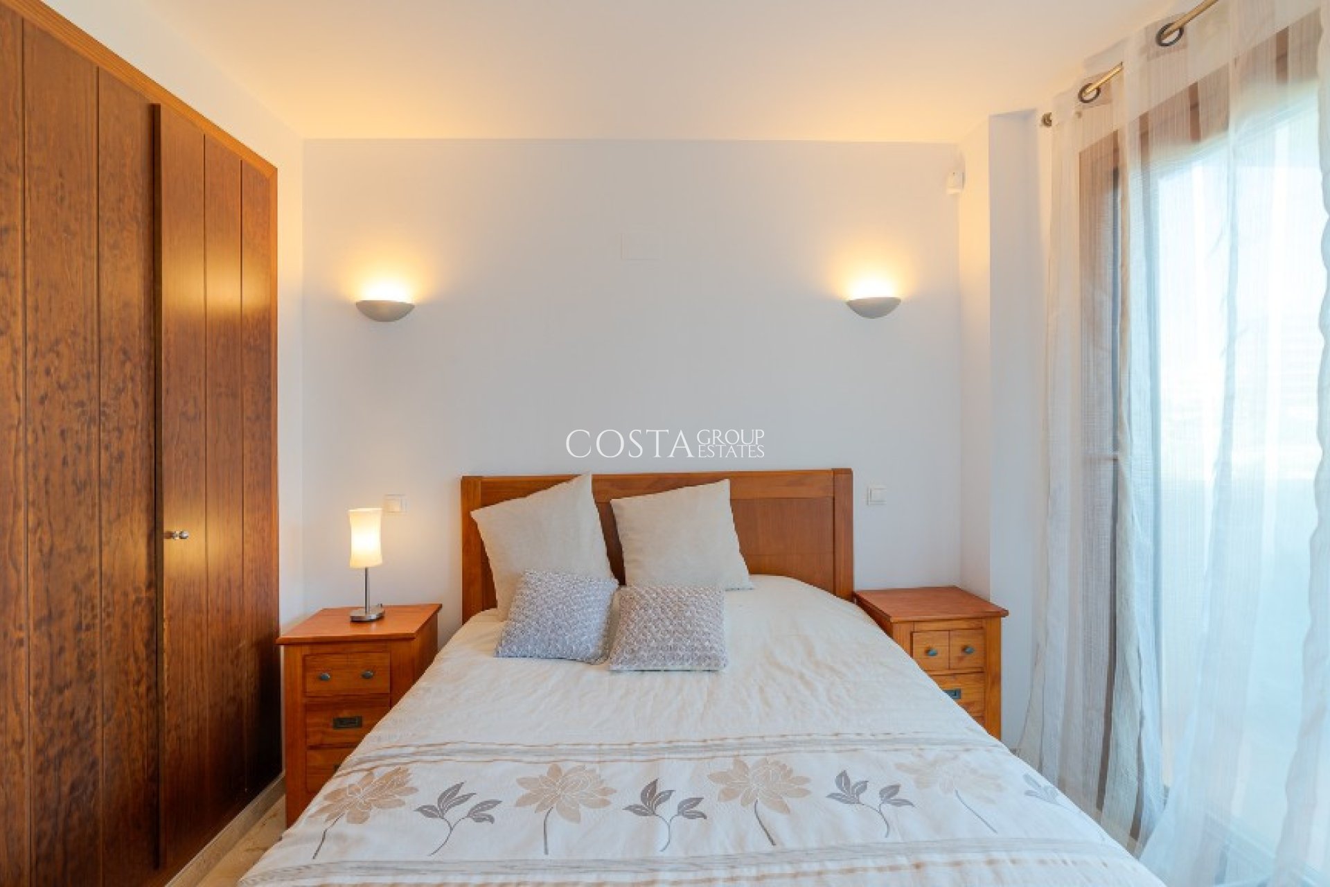 Odsprzedaż - Apartments -
Orihuela Costa - Punta Prima