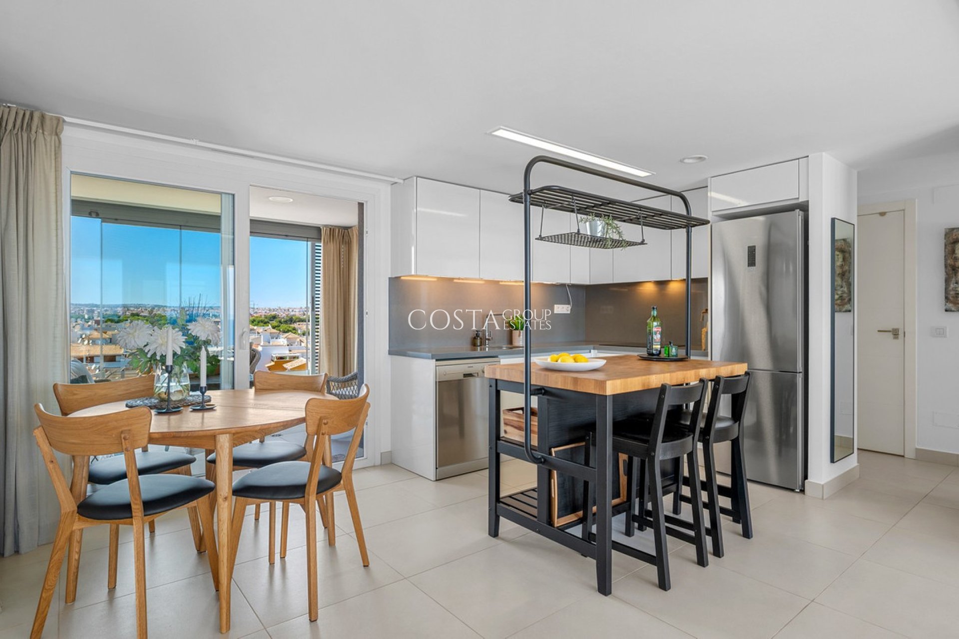 Odsprzedaż - Apartments -
Orihuela Costa - Punta Prima