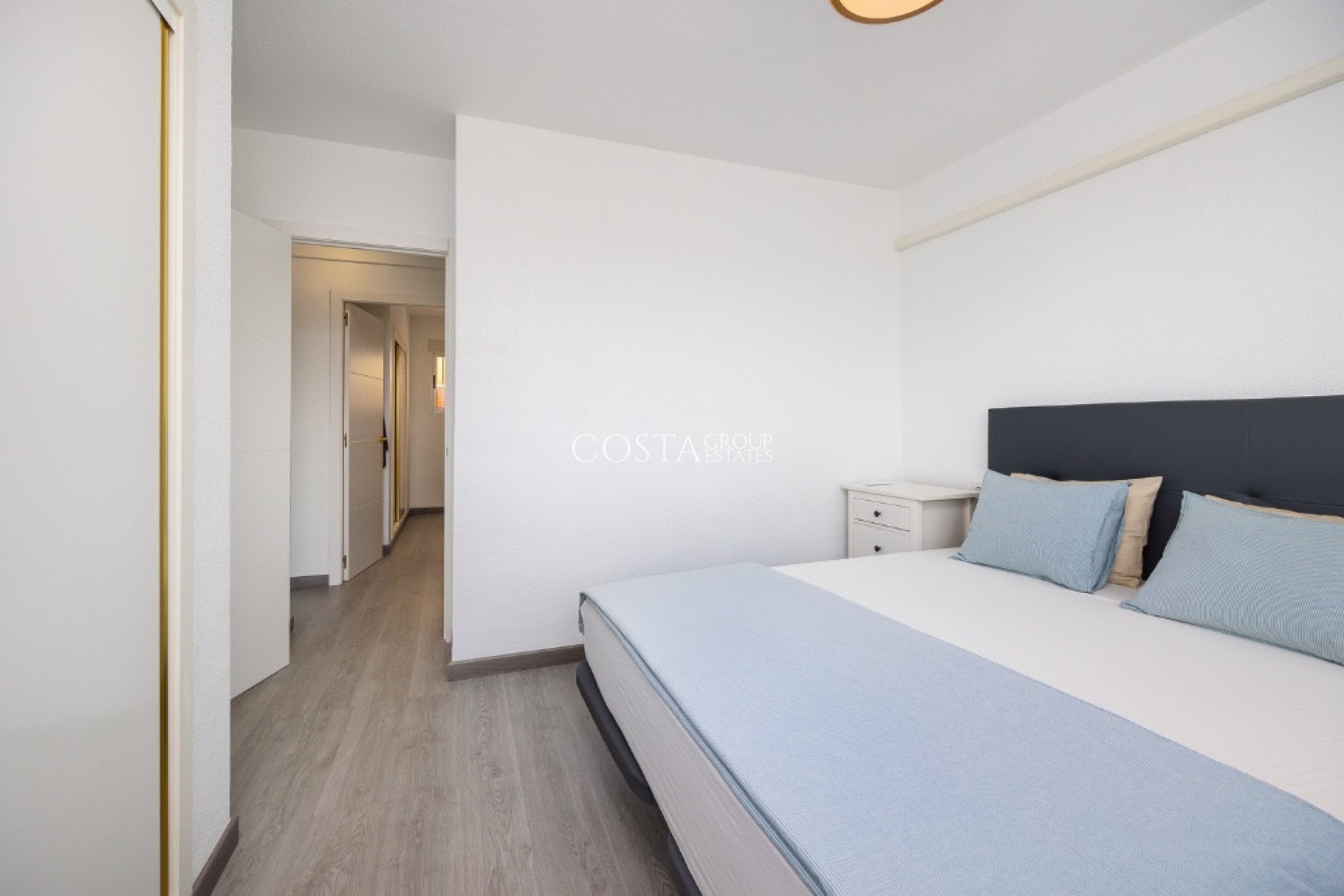 Odsprzedaż - Apartments -
Orihuela Costa - Punta Prima