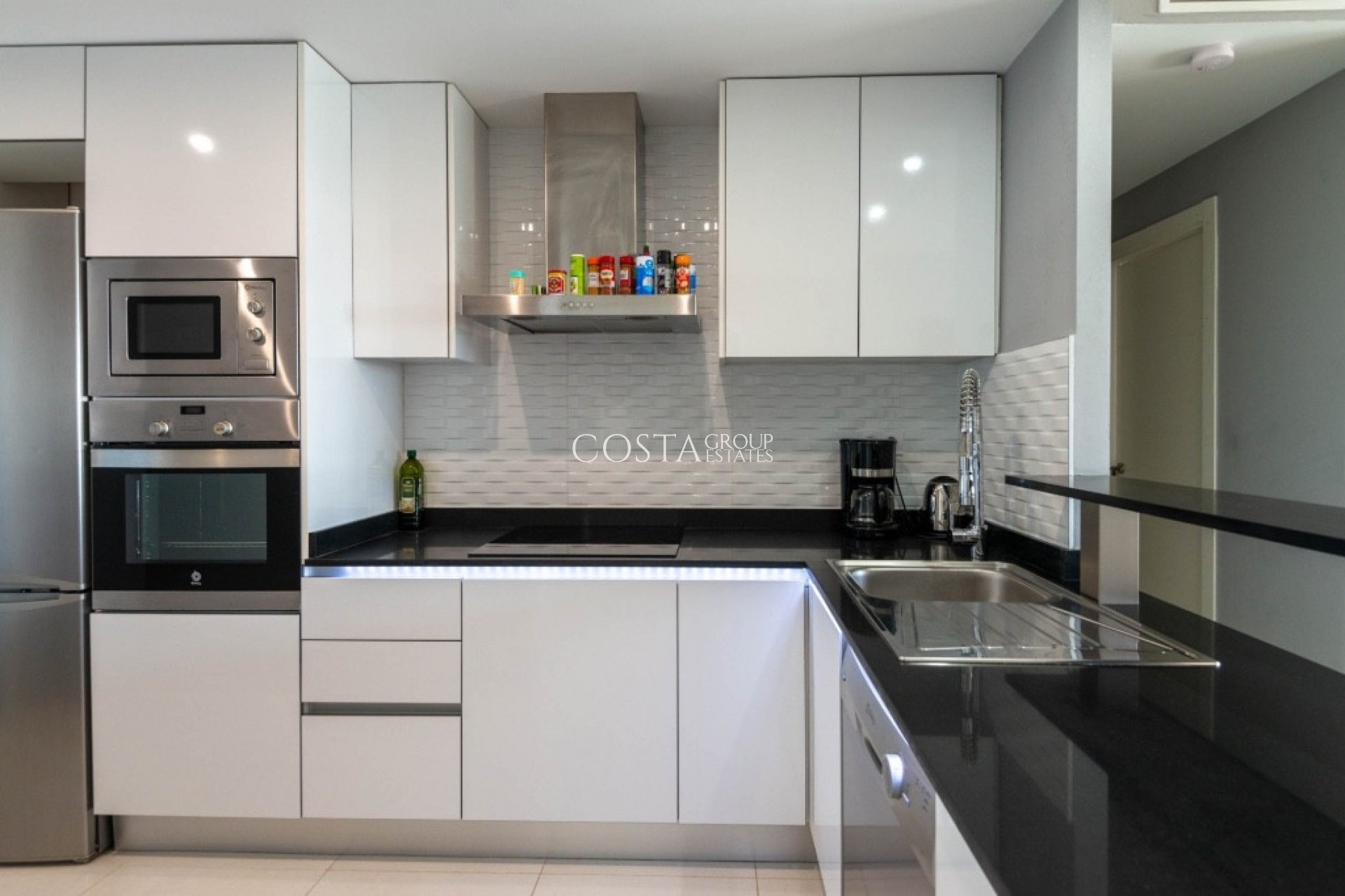 Odsprzedaż - Apartments -
Orihuela Costa - Punta Prima