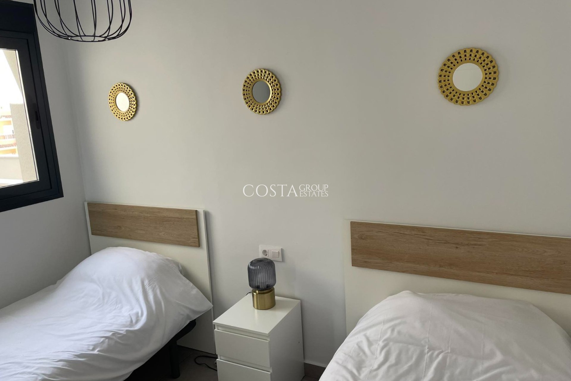 Odsprzedaż - Apartments -
Orihuela Costa - Villamartín