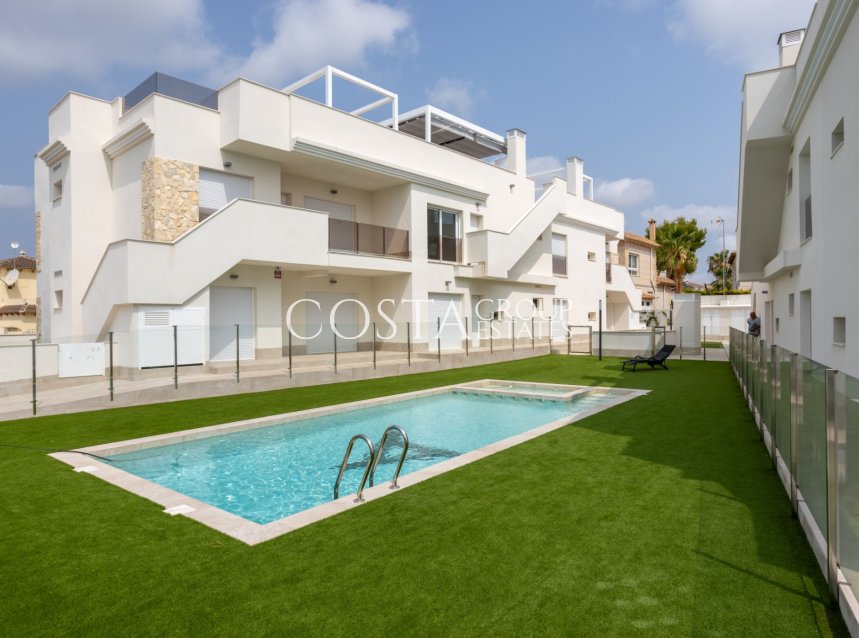 Odsprzedaż - Apartments -
Orihuela Costa - Villamartín