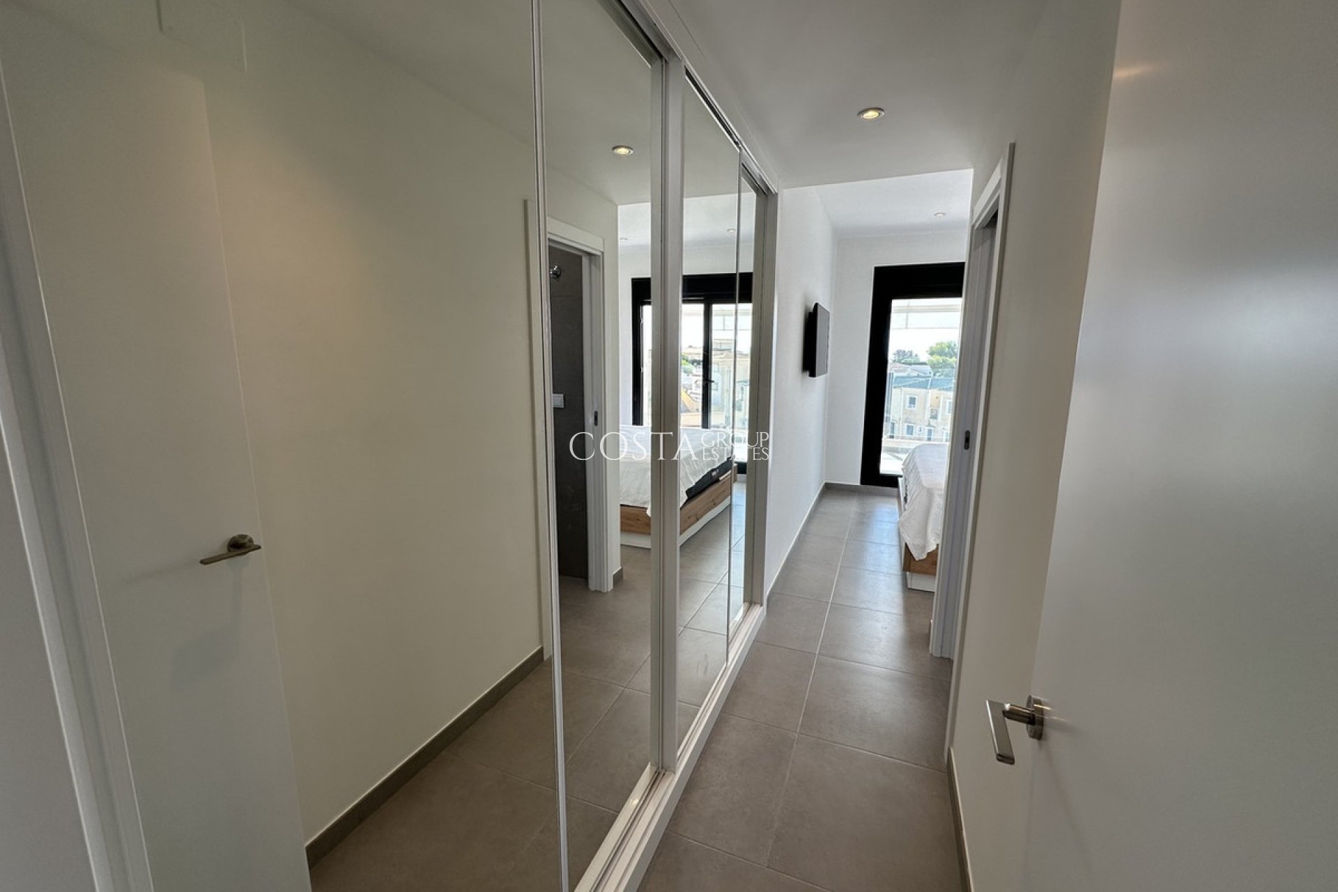 Odsprzedaż - Apartments -
Orihuela Costa - Villamartin