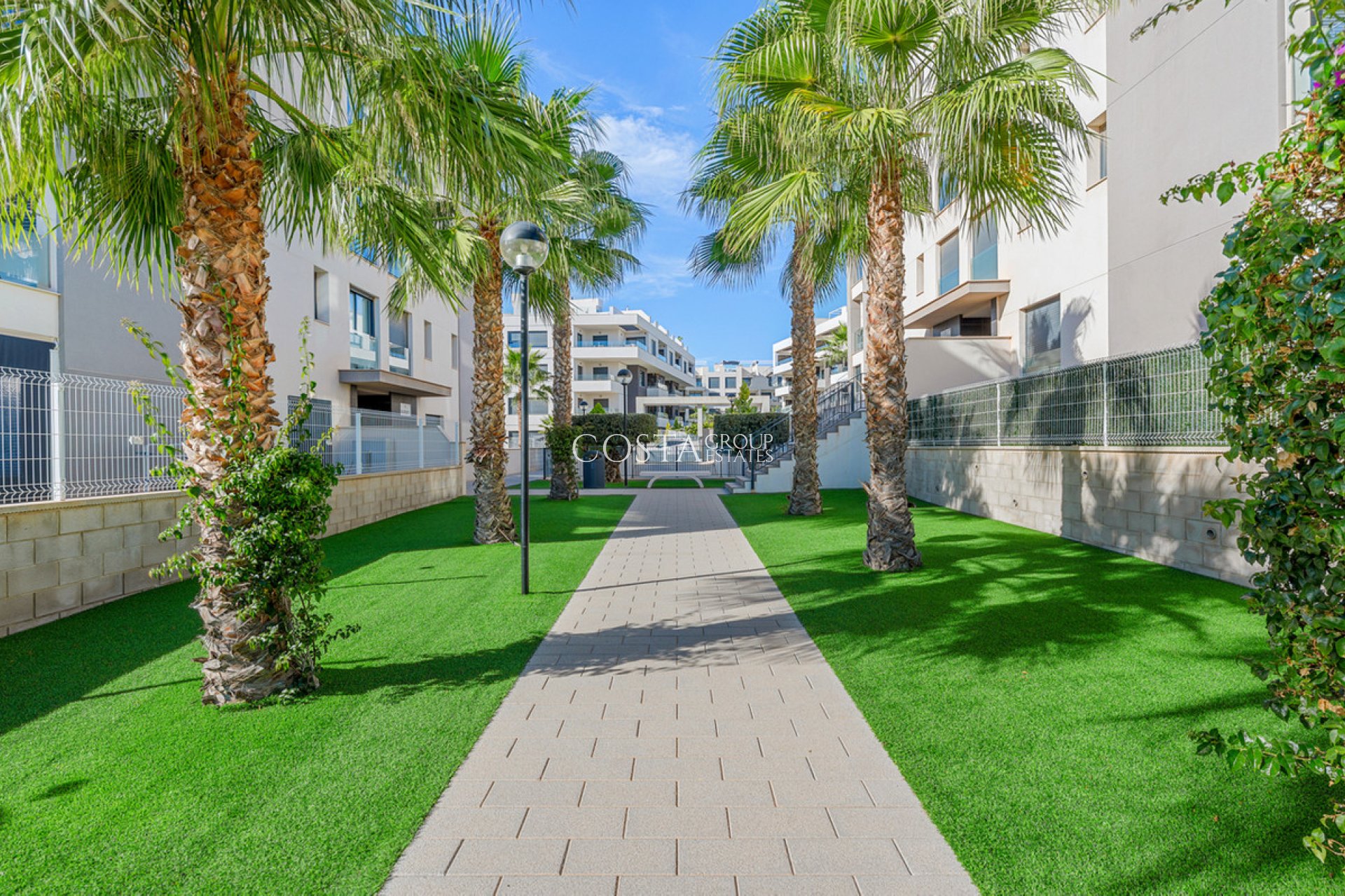 Odsprzedaż - Apartments -
Orihuela Costa - Villamartin