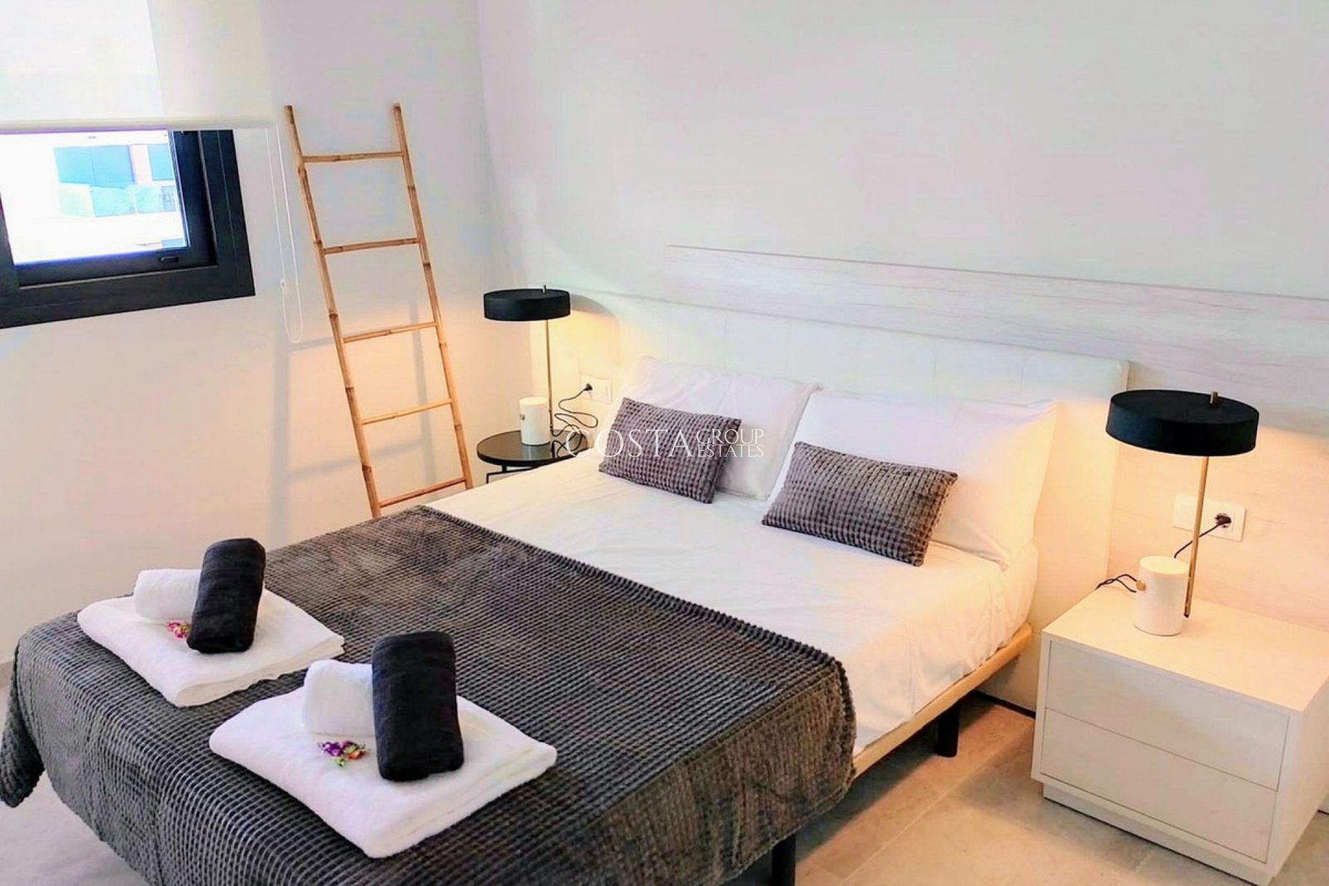 Odsprzedaż - Apartments -
Orihuela Costa - Villamartin