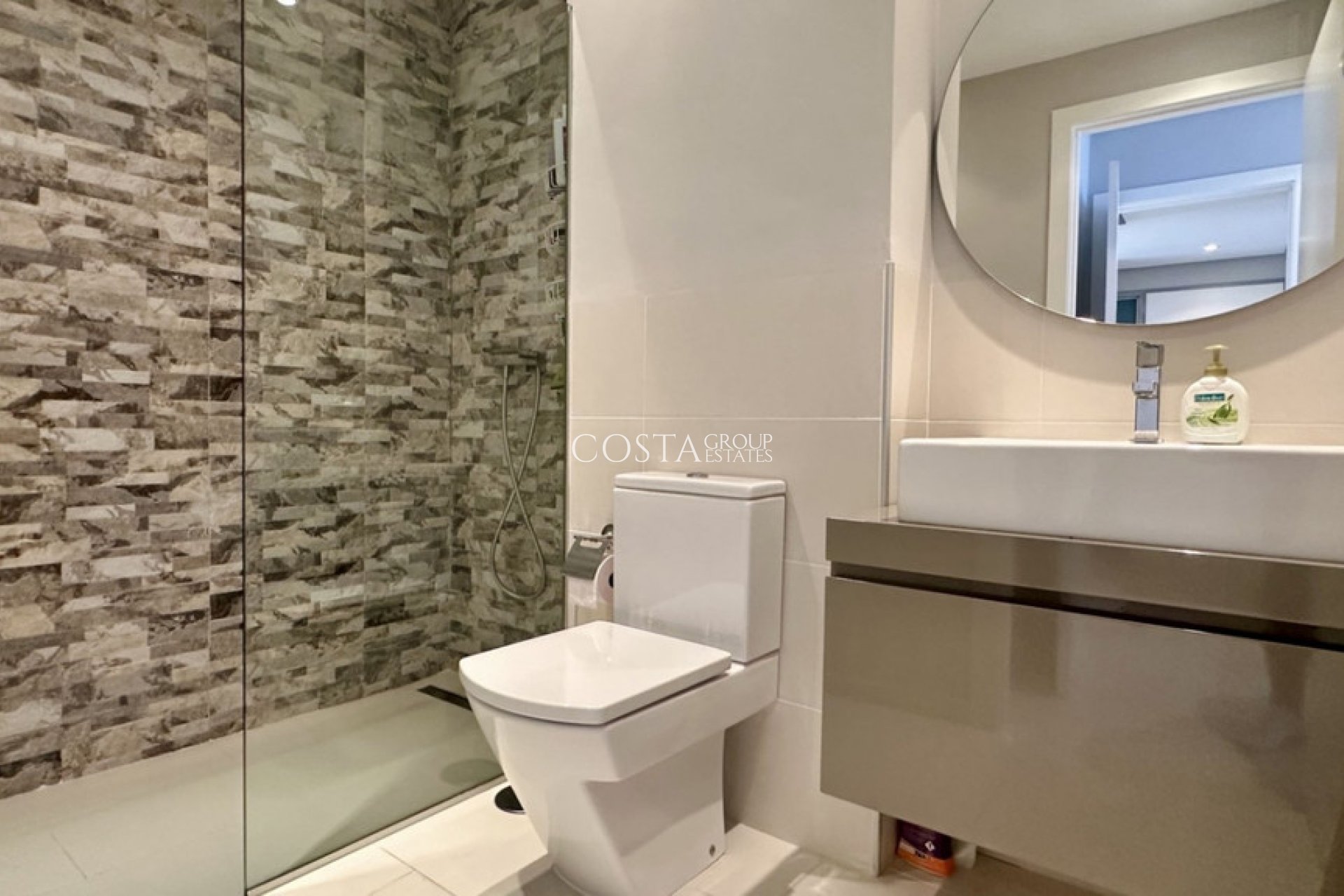 Odsprzedaż - Apartments -
Orihuela Costa - Villamartin