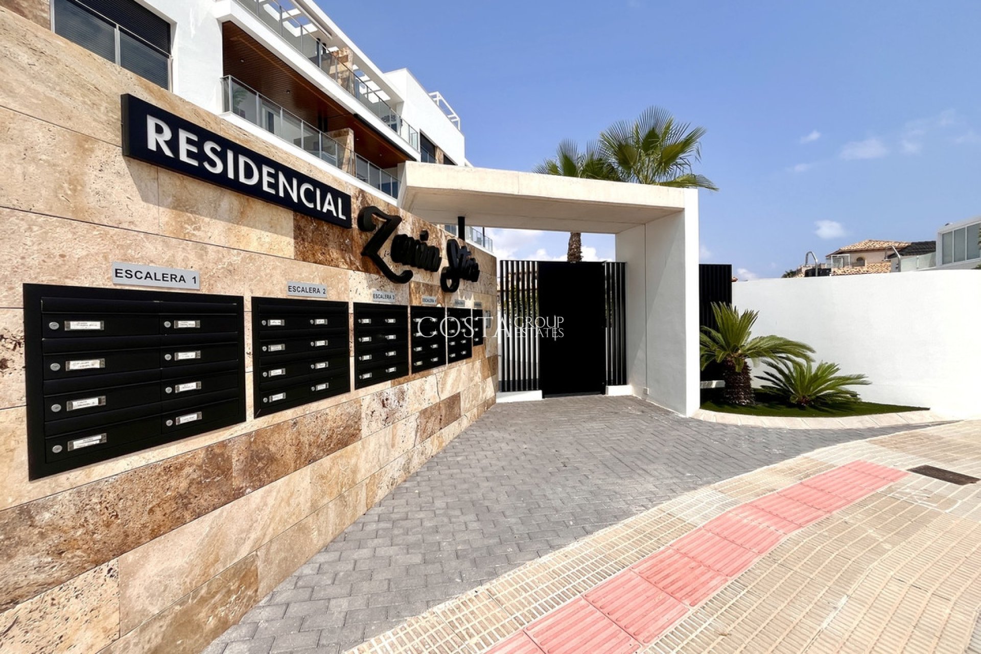 Odsprzedaż - Apartments -
Orihuela - La Zenia