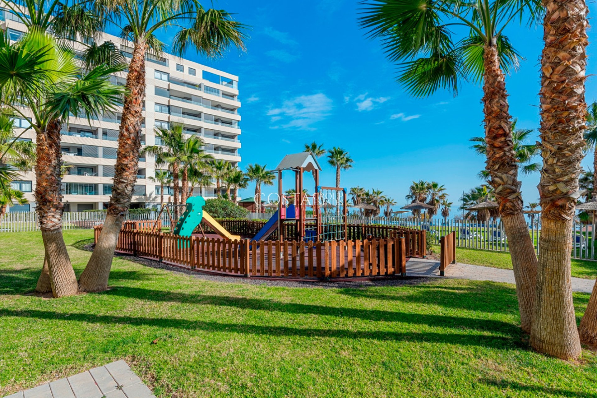 Odsprzedaż - Apartments -
Orihuela - Punta Prima