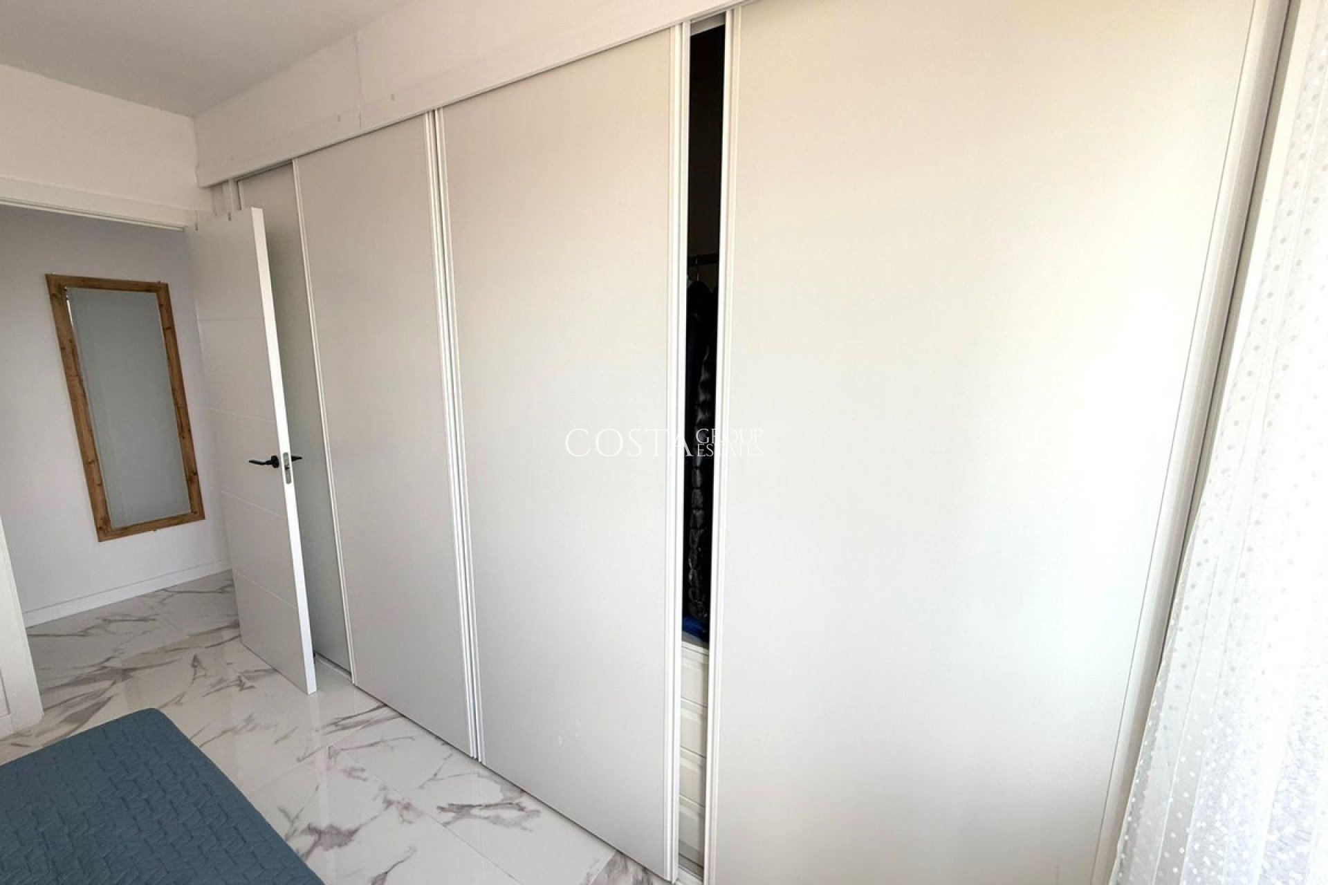 Odsprzedaż - Apartments -
Orihuela - Punta Prima