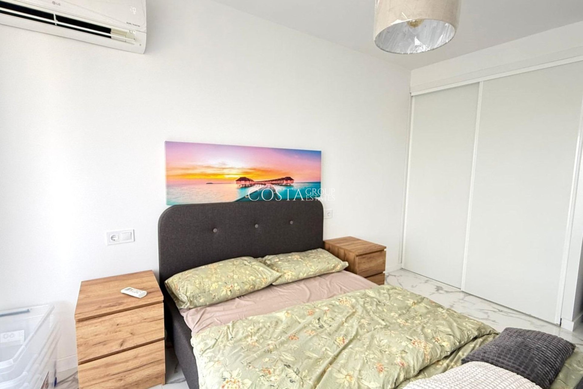 Odsprzedaż - Apartments -
Orihuela - Punta Prima