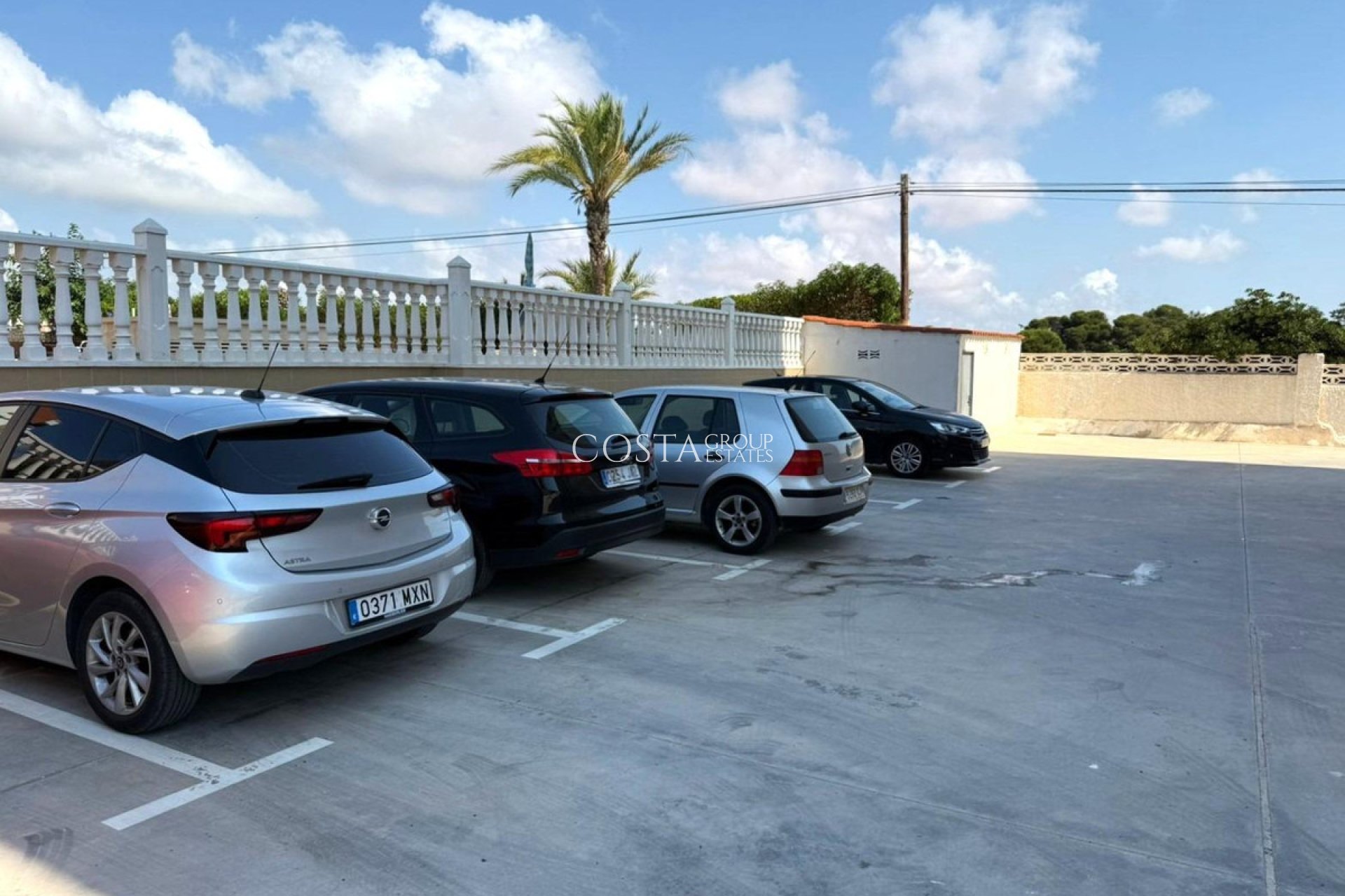 Odsprzedaż - Apartments -
Orihuela - Punta Prima