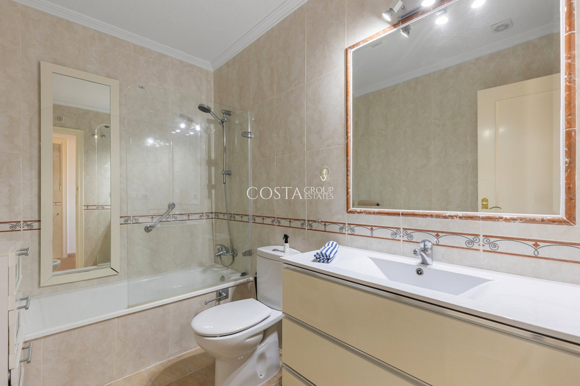 Odsprzedaż - Apartments -
Orihuela - Villamartin