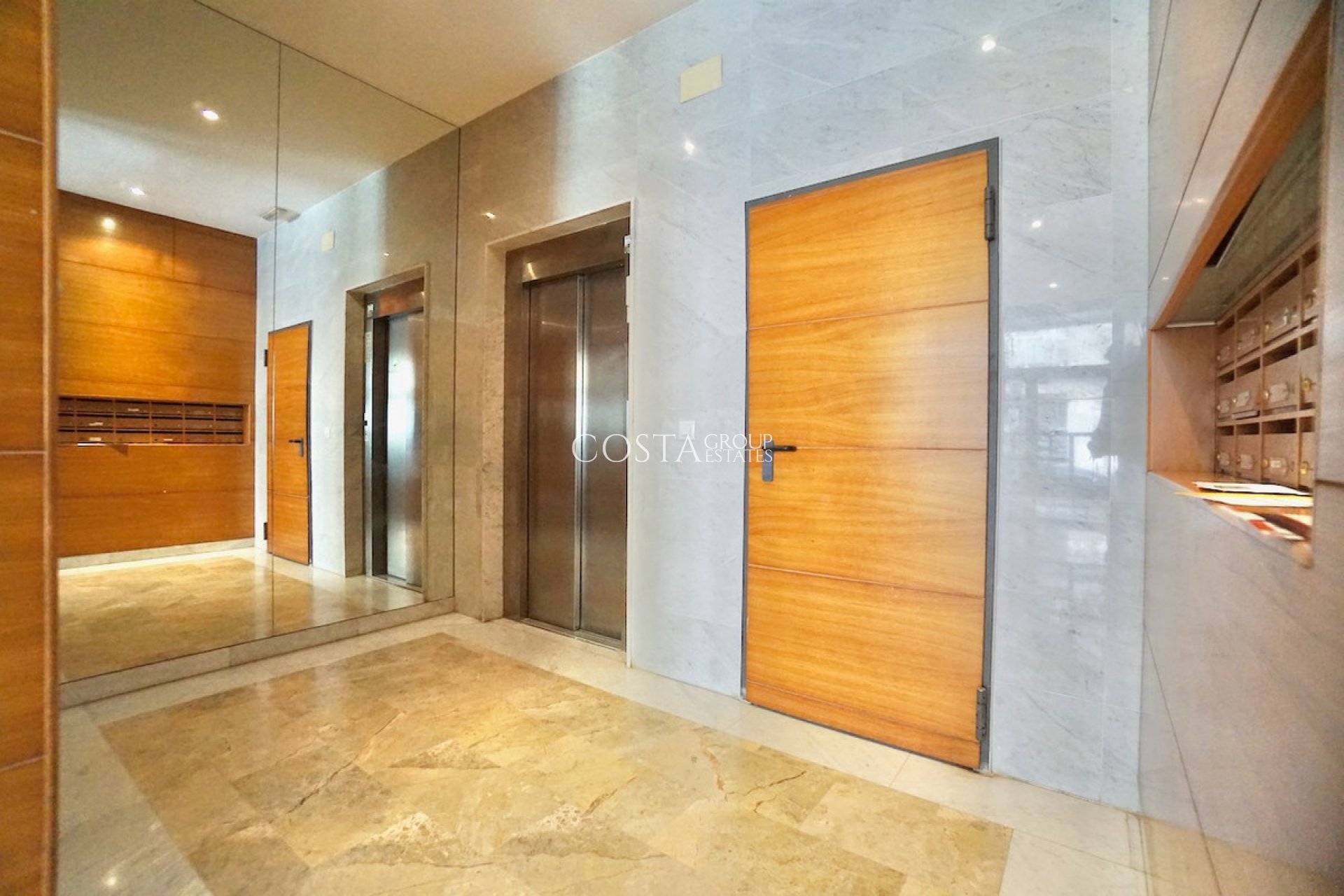 Odsprzedaż - Apartments -
Teulada - Moraira