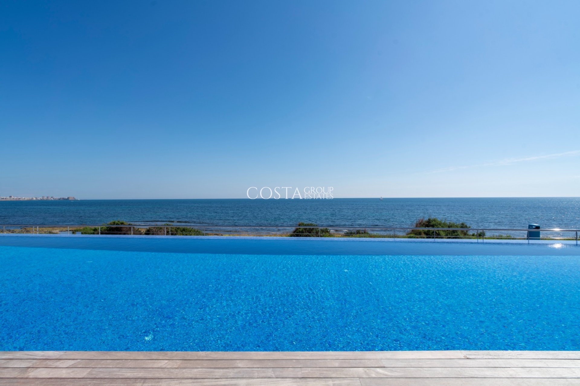 Odsprzedaż - Apartments -
Torrevieja - Punta Prima