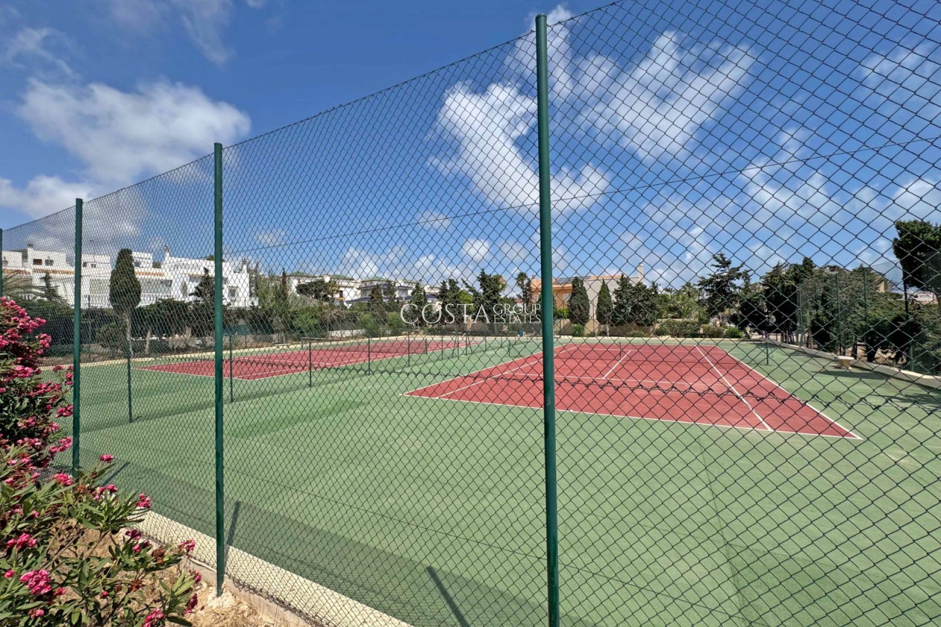 Odsprzedaż - Apartments -
Torrevieja - Torrelamata - La Mata