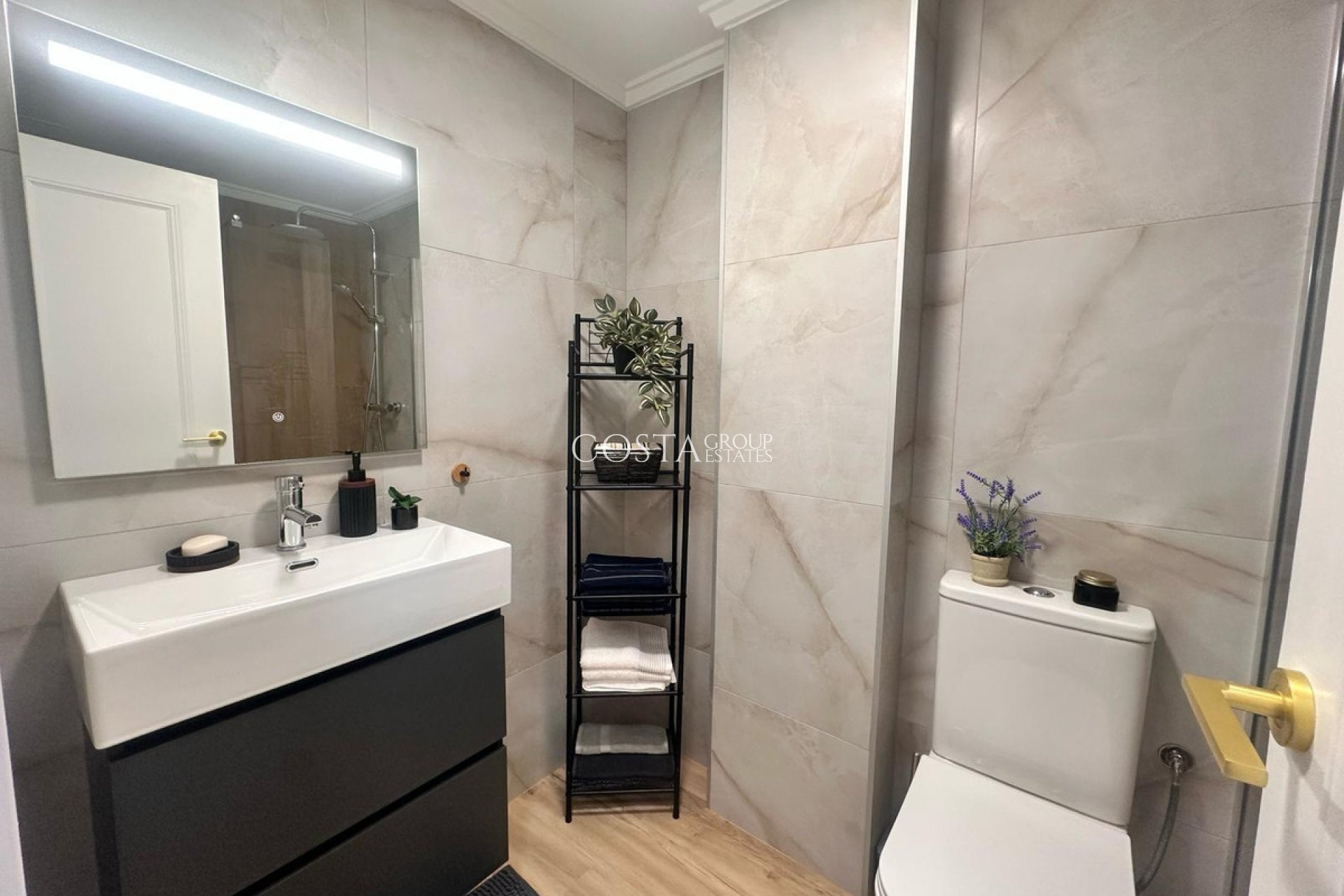 Odsprzedaż - Apartments -
Torrevieja - Torrevieja Centro
