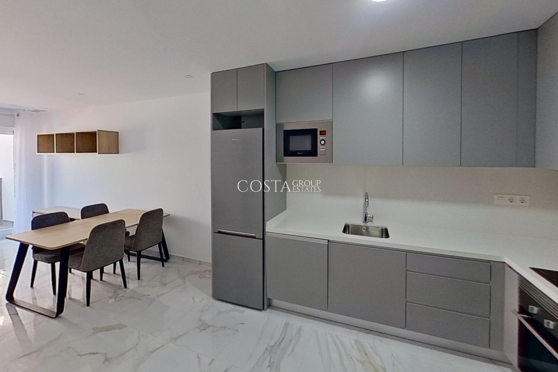 Odsprzedaż - Apartments -
Torrevieja - Torrevieja Centro