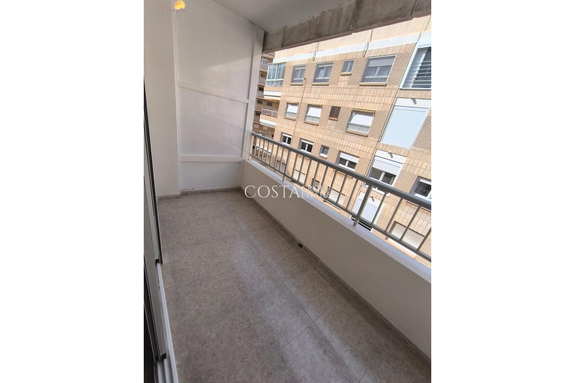 Odsprzedaż - Apartments -
Torrevieja - Torrevieja Centro