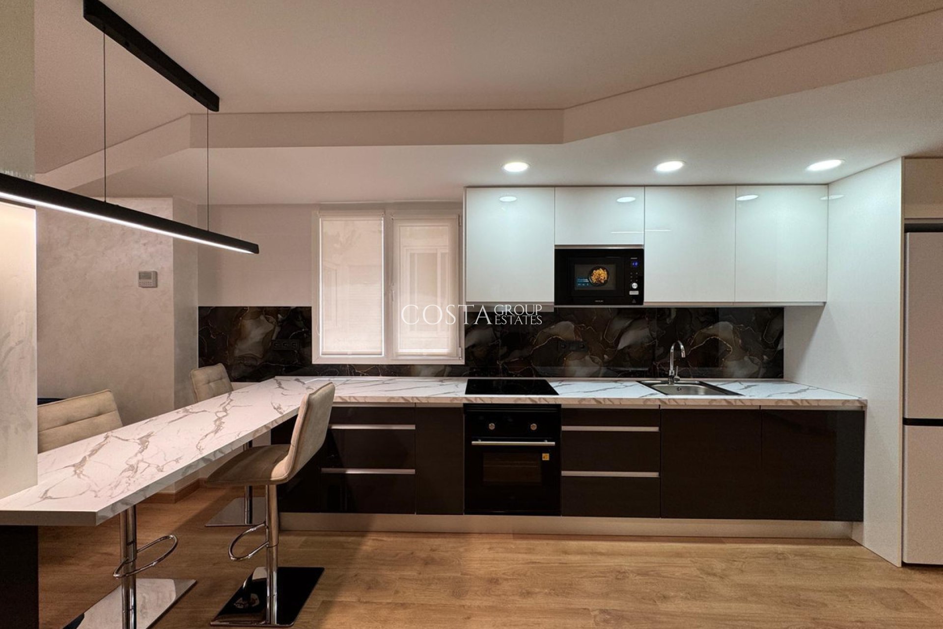Odsprzedaż - Apartments -
Torrevieja - Torrevieja Centro