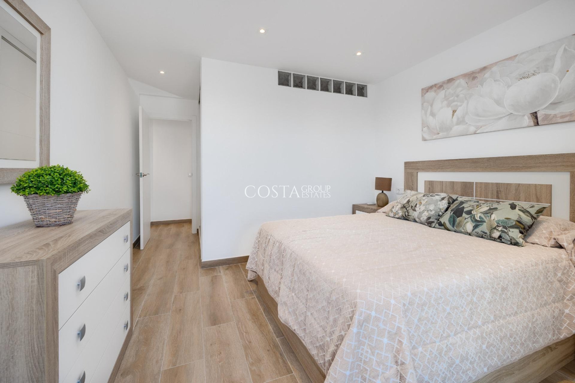 Odsprzedaż - Apartments -
Torrevieja - Torrevieja Centro