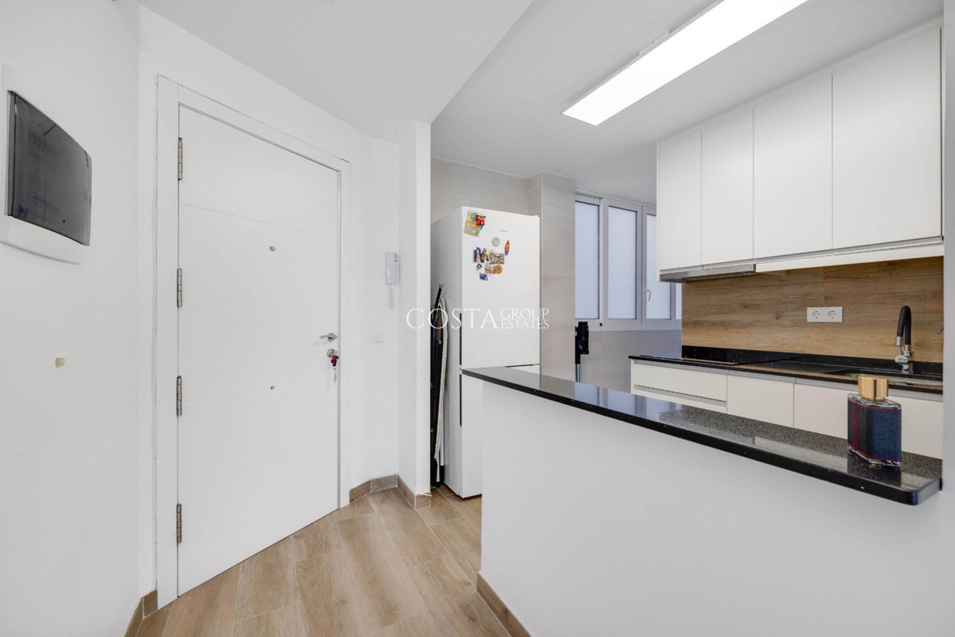 Odsprzedaż - Apartments -
Torrevieja - Torrevieja Centro