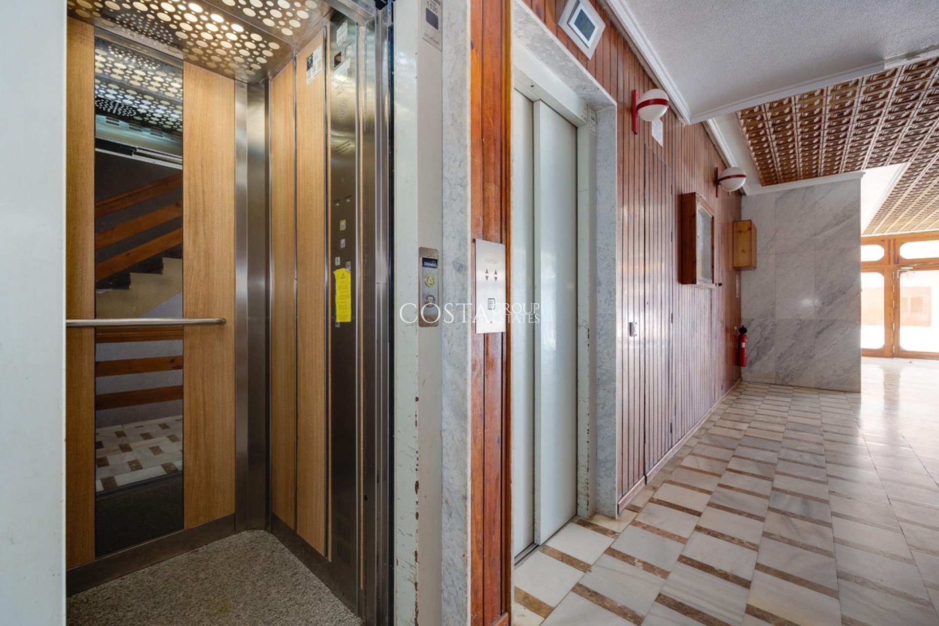 Odsprzedaż - Apartments -
Torrevieja - Torrevieja Centro