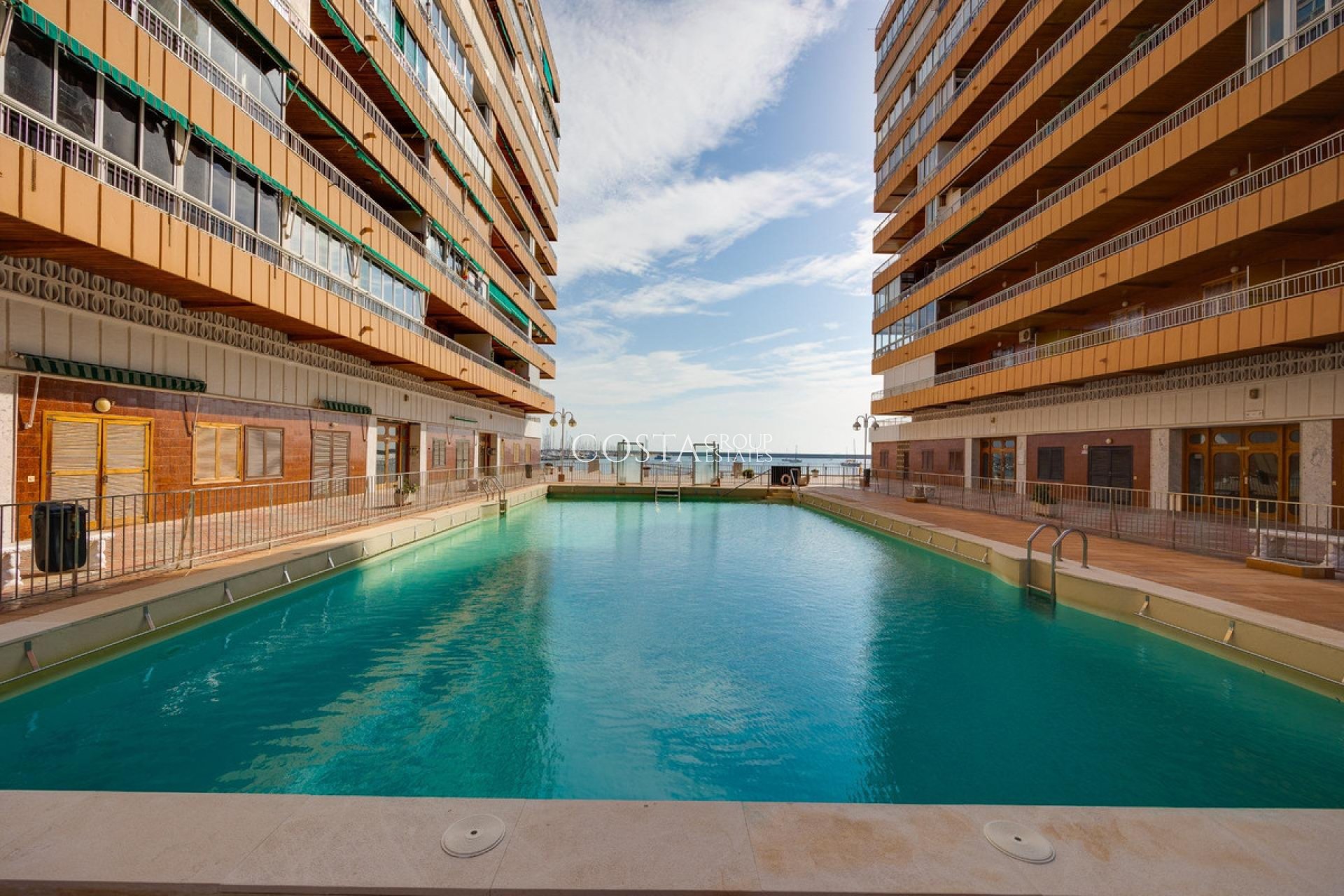 Odsprzedaż - Apartments -
Torrevieja - Torrevieja Centro