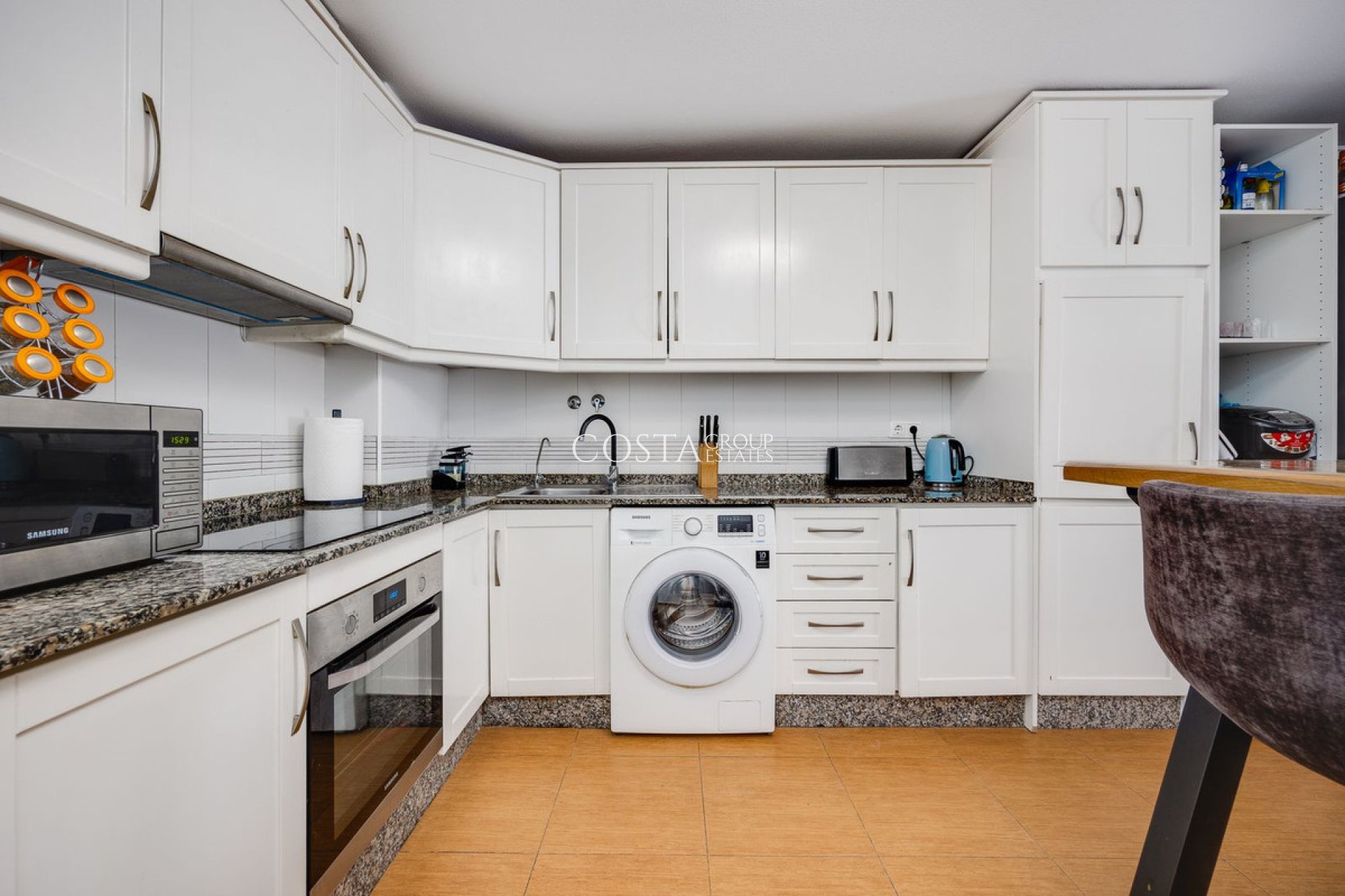 Odsprzedaż - Apartments -
Torrevieja - Torrevieja Centro