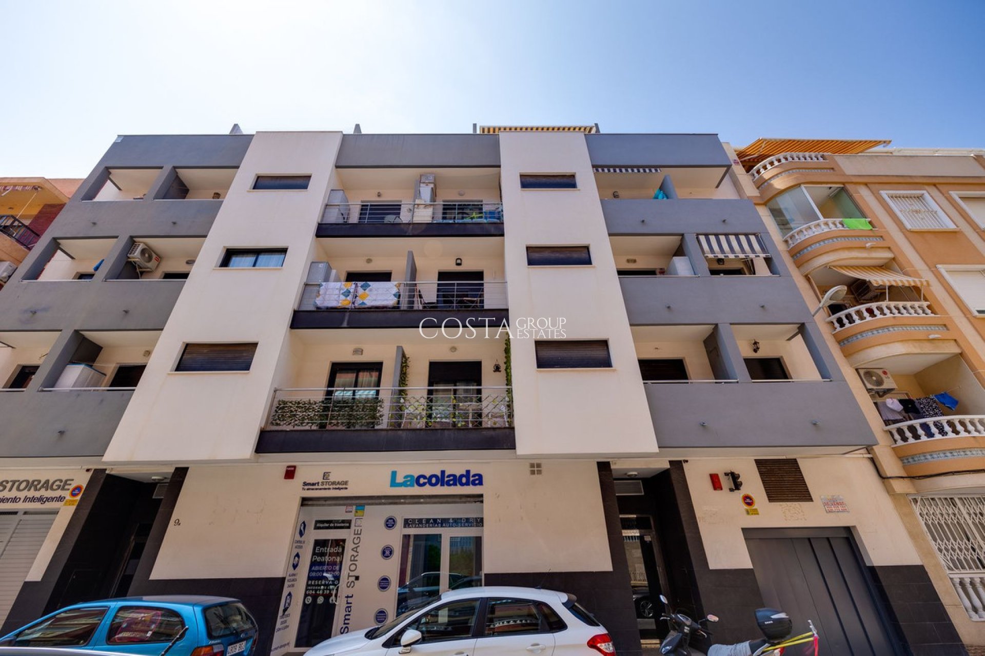 Odsprzedaż - Apartments -
Torrevieja - Torrevieja Centro