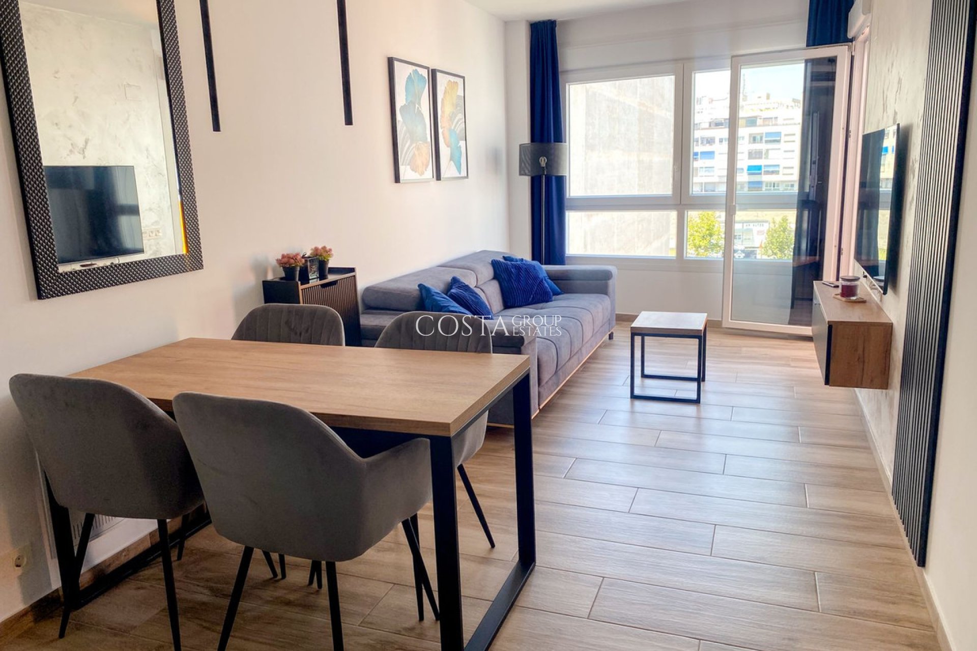 Odsprzedaż - Apartments -
Torrevieja - Torrevieja Centro