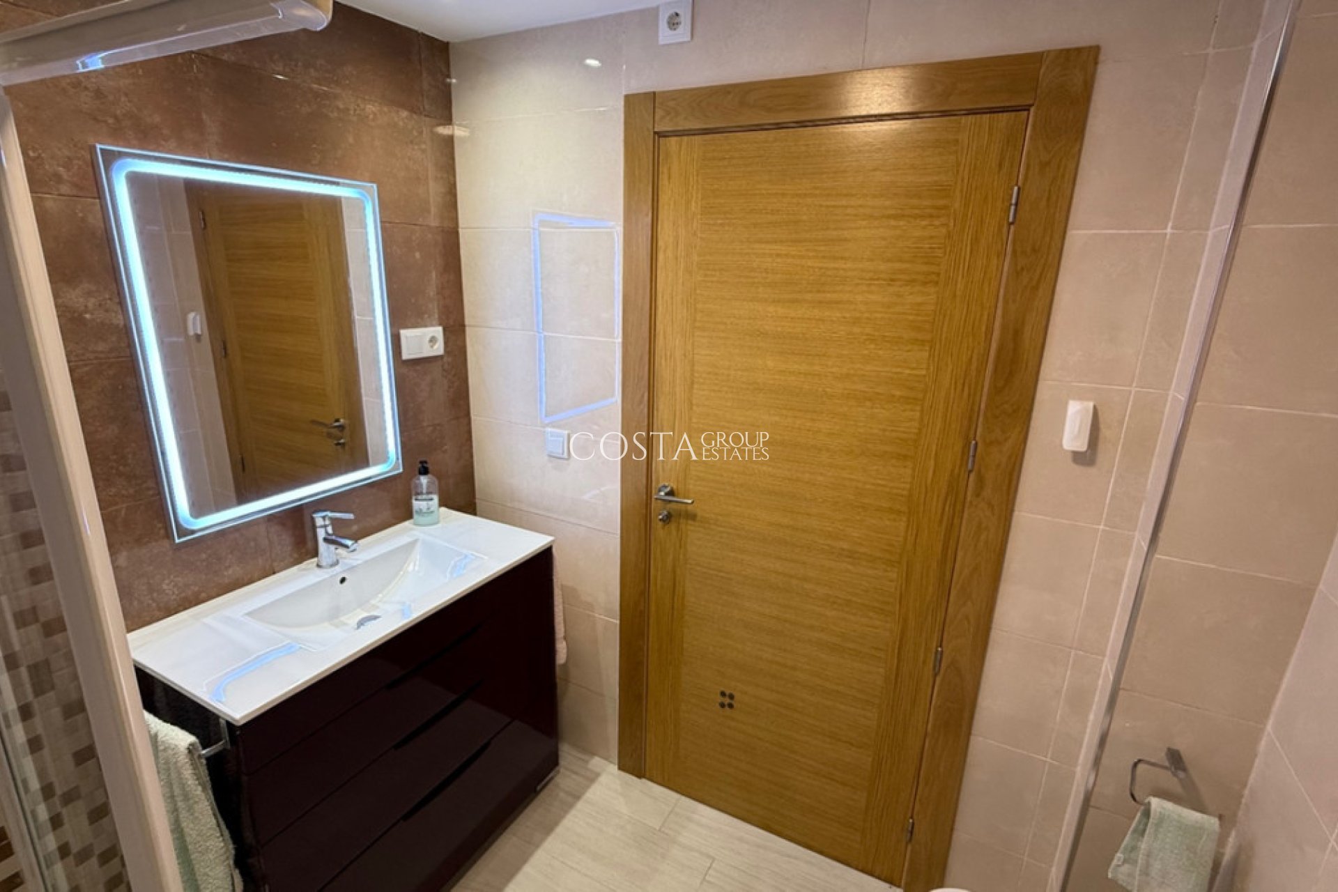 Odsprzedaż - Apartments -
Torrevieja - Torrevieja Centro