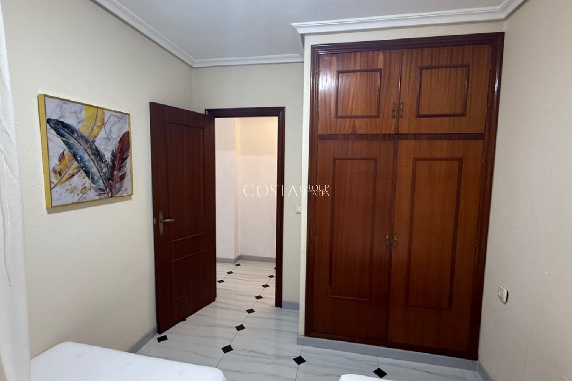 Odsprzedaż - Apartments -
Torrevieja - Torrevieja Centro