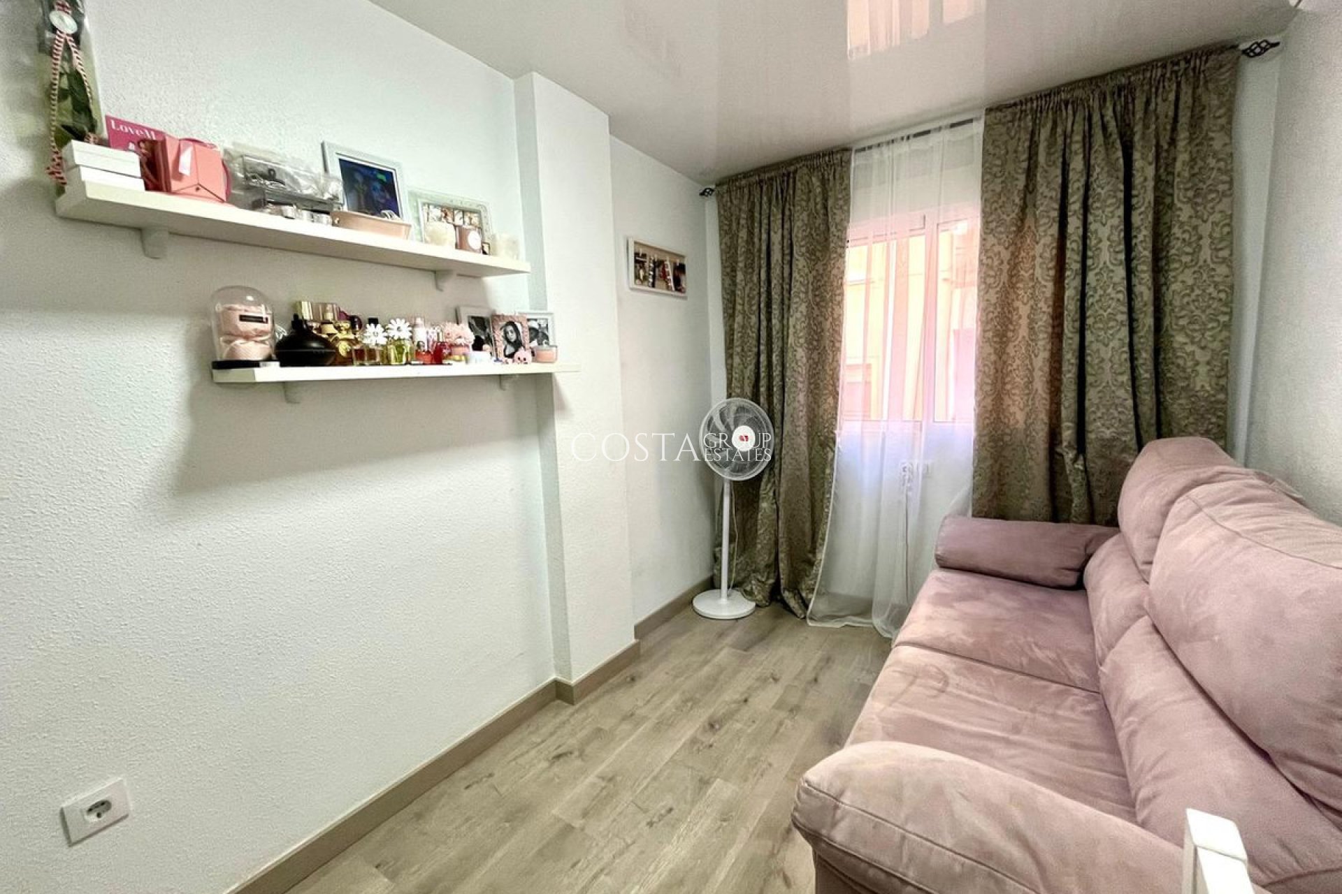 Odsprzedaż - Apartments -
Torrevieja - Torrevieja Centro