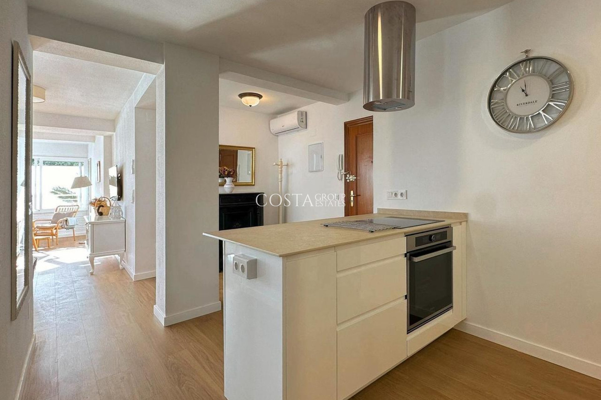 Odsprzedaż - Apartments -
Torrevieja - Torrevieja Centro