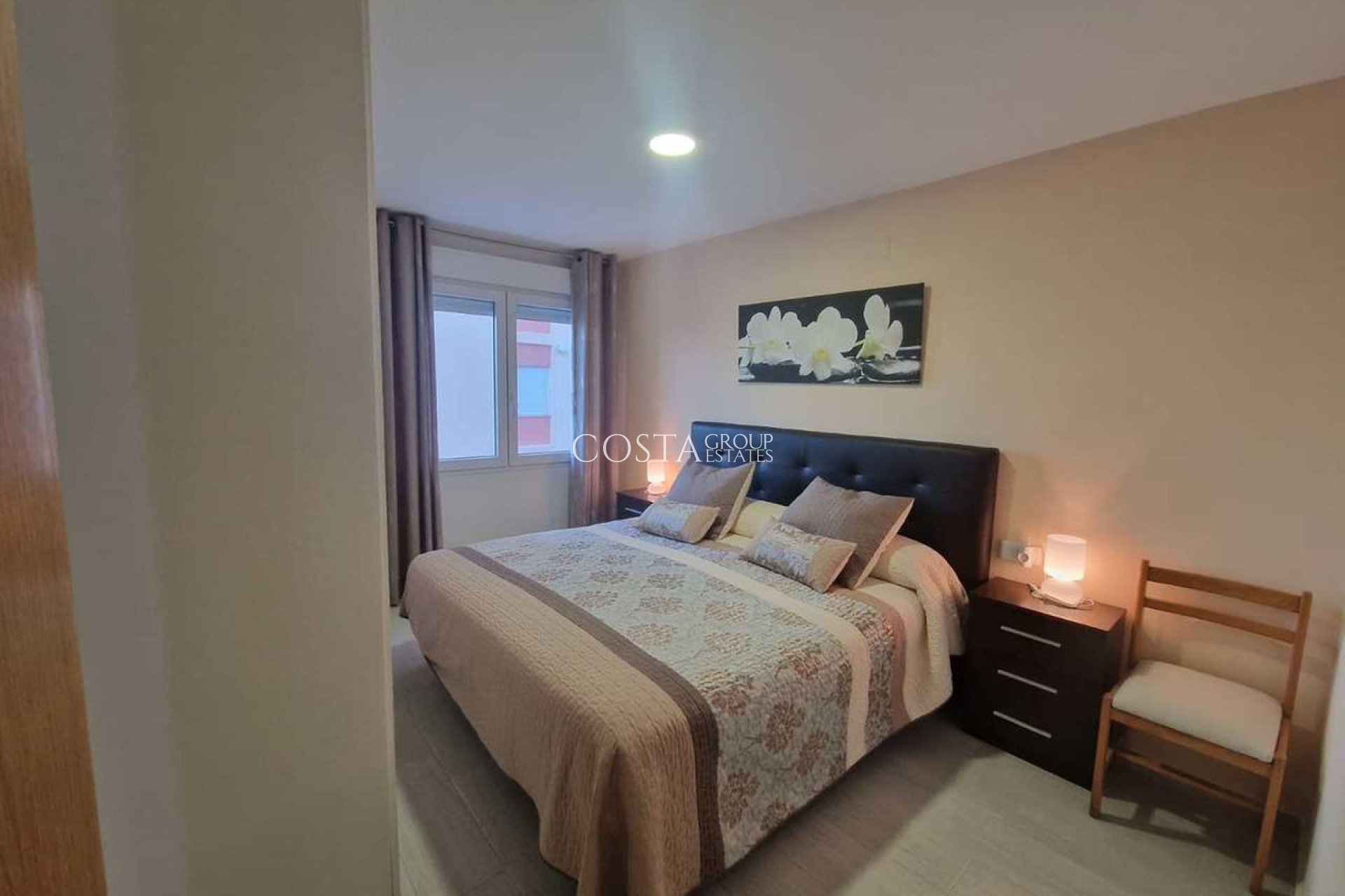 Odsprzedaż - Apartments -
Torrevieja - Torrevieja Centro