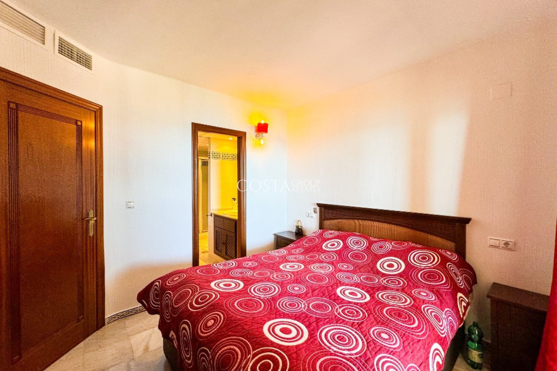 Odsprzedaż - Apartments -
Torrevieja - Torrevieja Centro