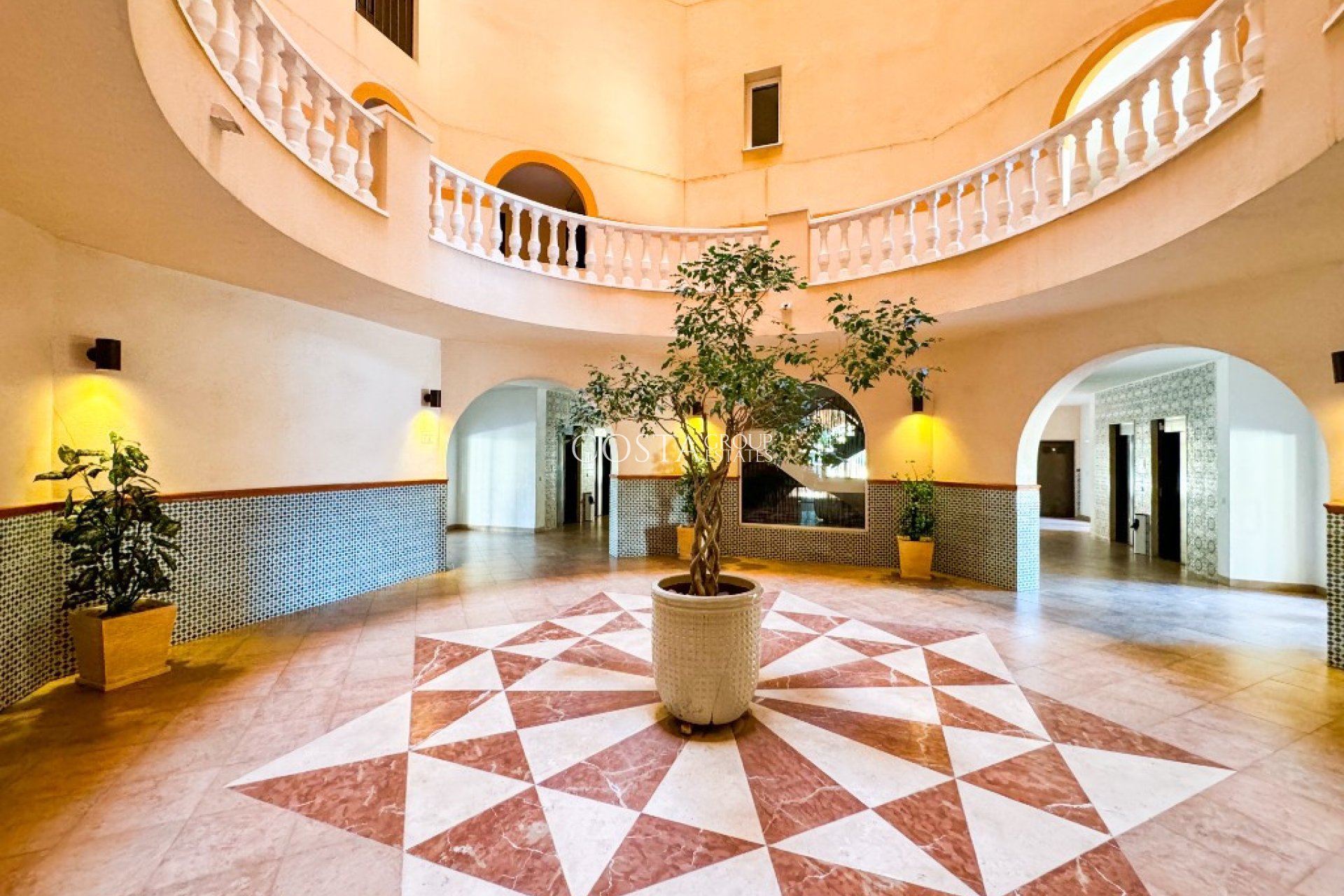 Odsprzedaż - Apartments -
Torrevieja - Torrevieja Centro