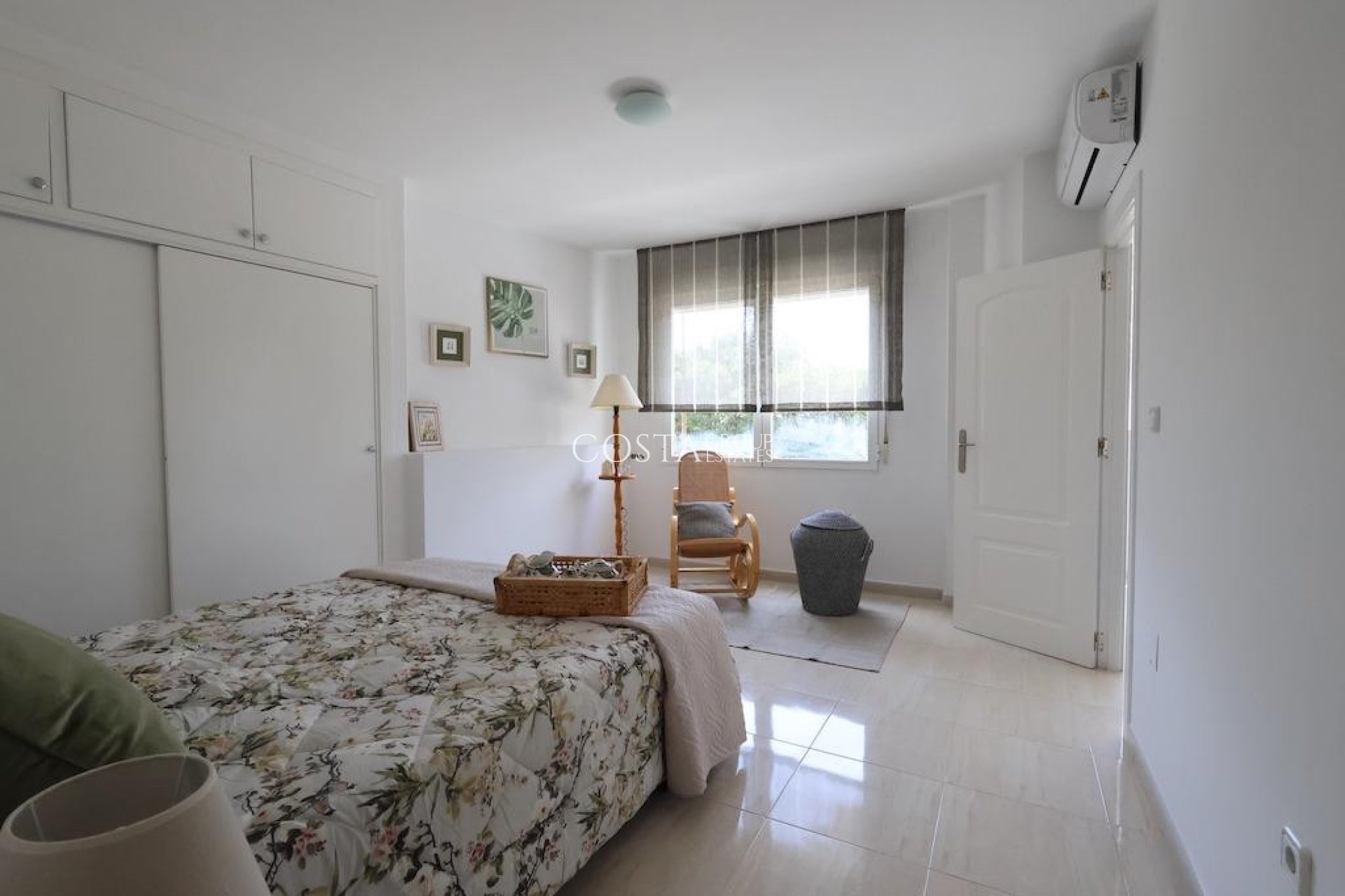Odsprzedaż - Apartments -
Torrevieja - Torrevieja Centro