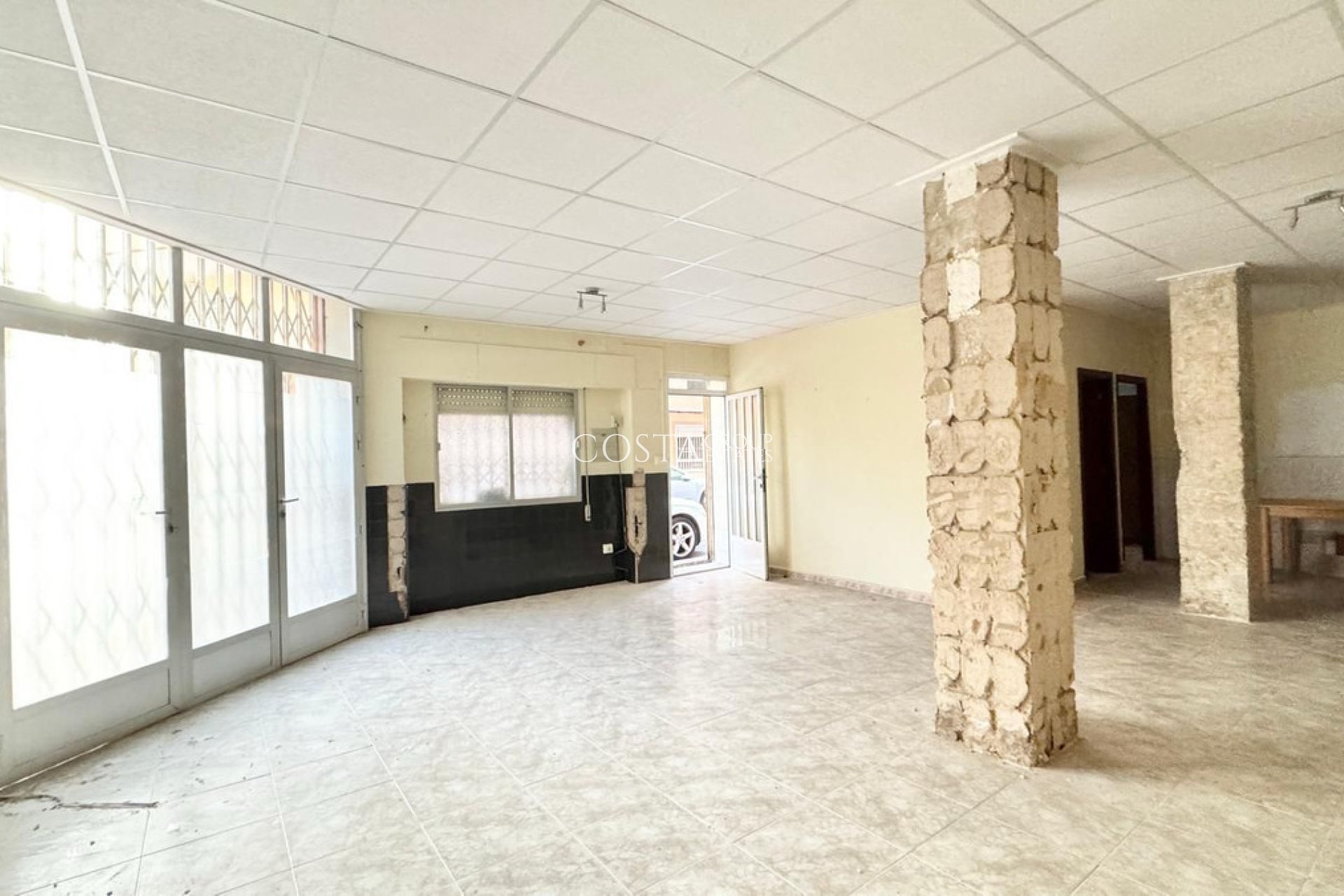 Odsprzedaż - Apartments -
Torrevieja - Torrevieja Centro