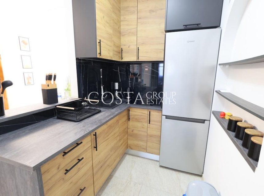 Odsprzedaż - Apartments -
Torrevieja - Torrevieja Centro