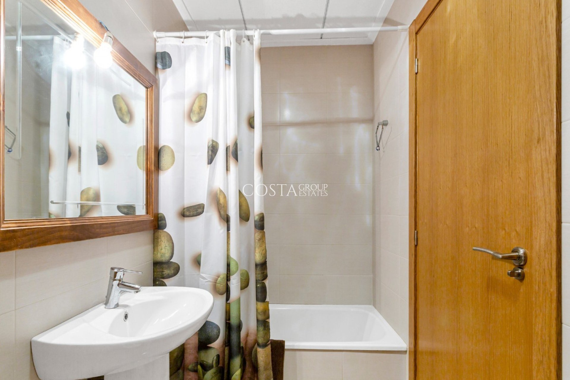 Odsprzedaż - Apartments -
Torrevieja - Torrevieja Centro