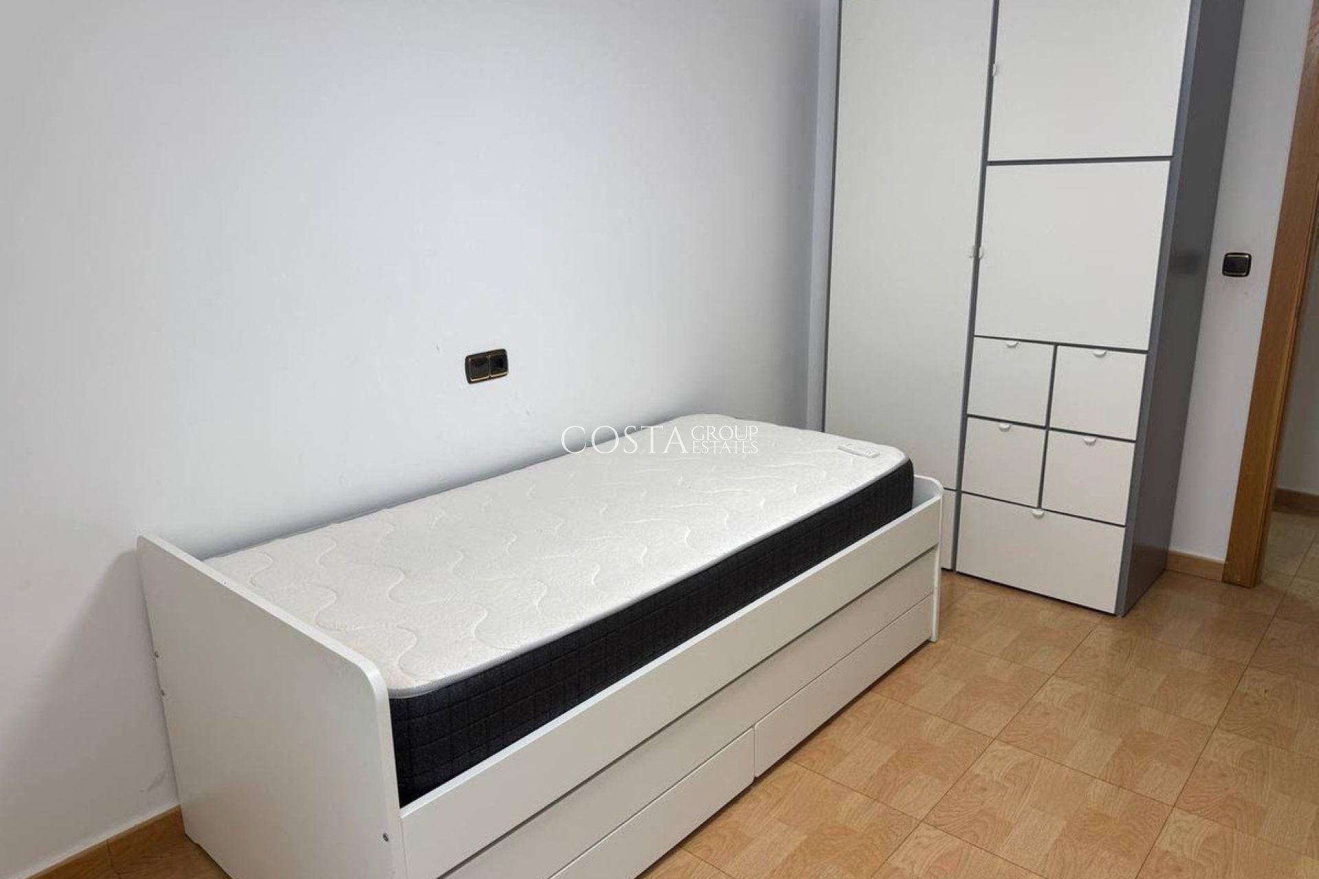 Odsprzedaż - Apartments -
Torrevieja - Torrevieja Centro