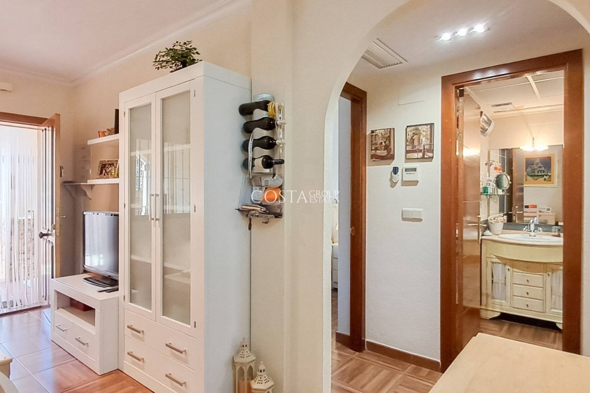 Odsprzedaż - Apartments -
Torrevieja - Torrevieja Centro