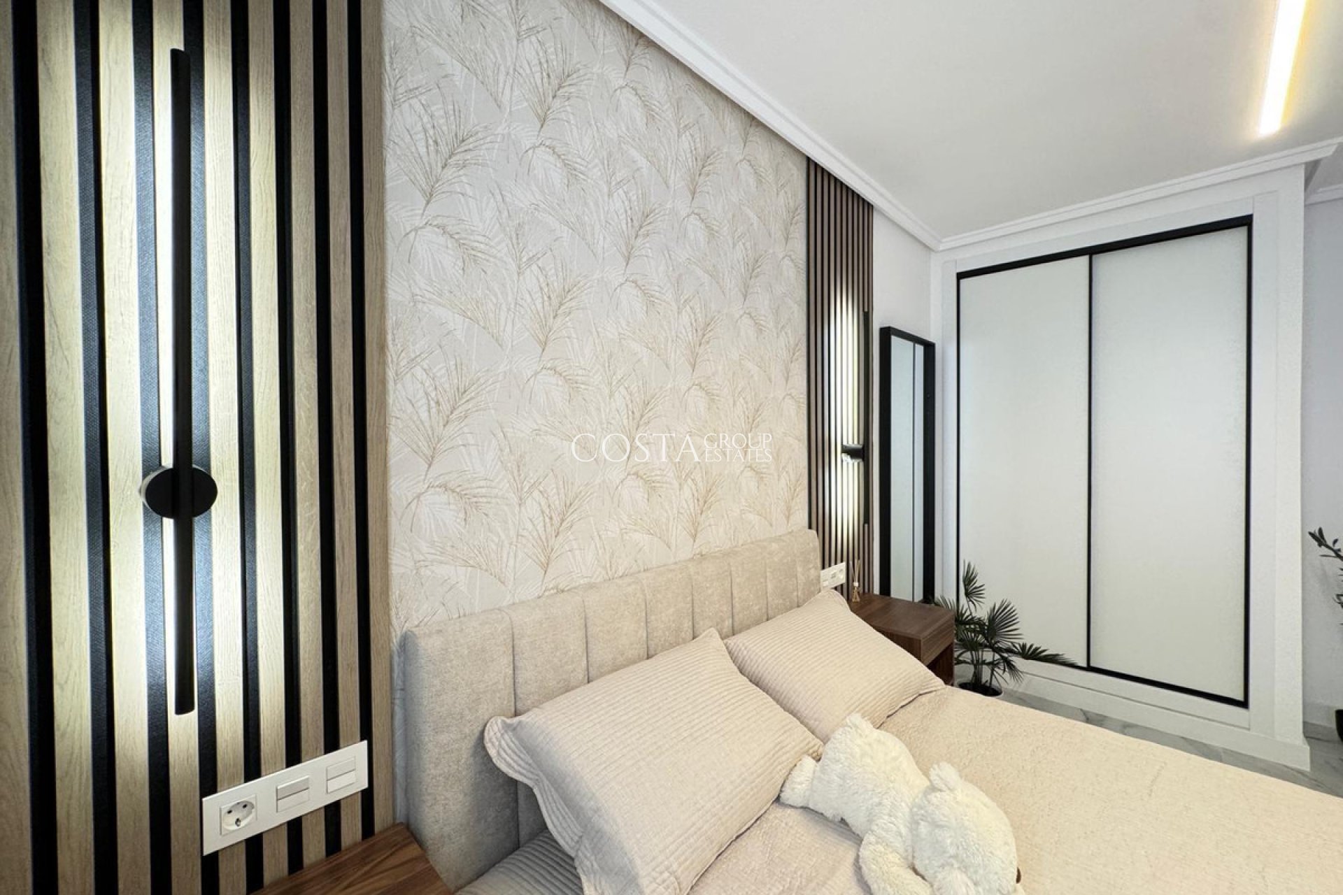 Odsprzedaż - Apartments -
Torrevieja - Torrevieja Centro