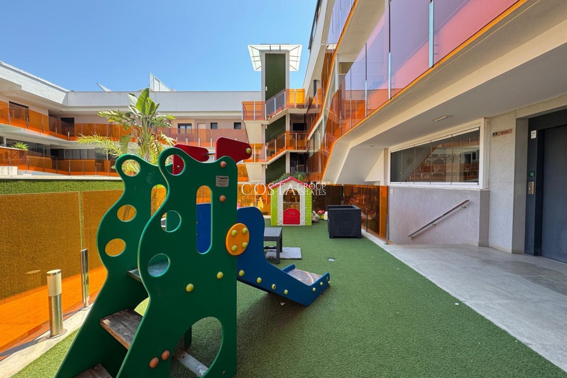 Odsprzedaż - Apartments -
Torrevieja - Torrevieja Centro