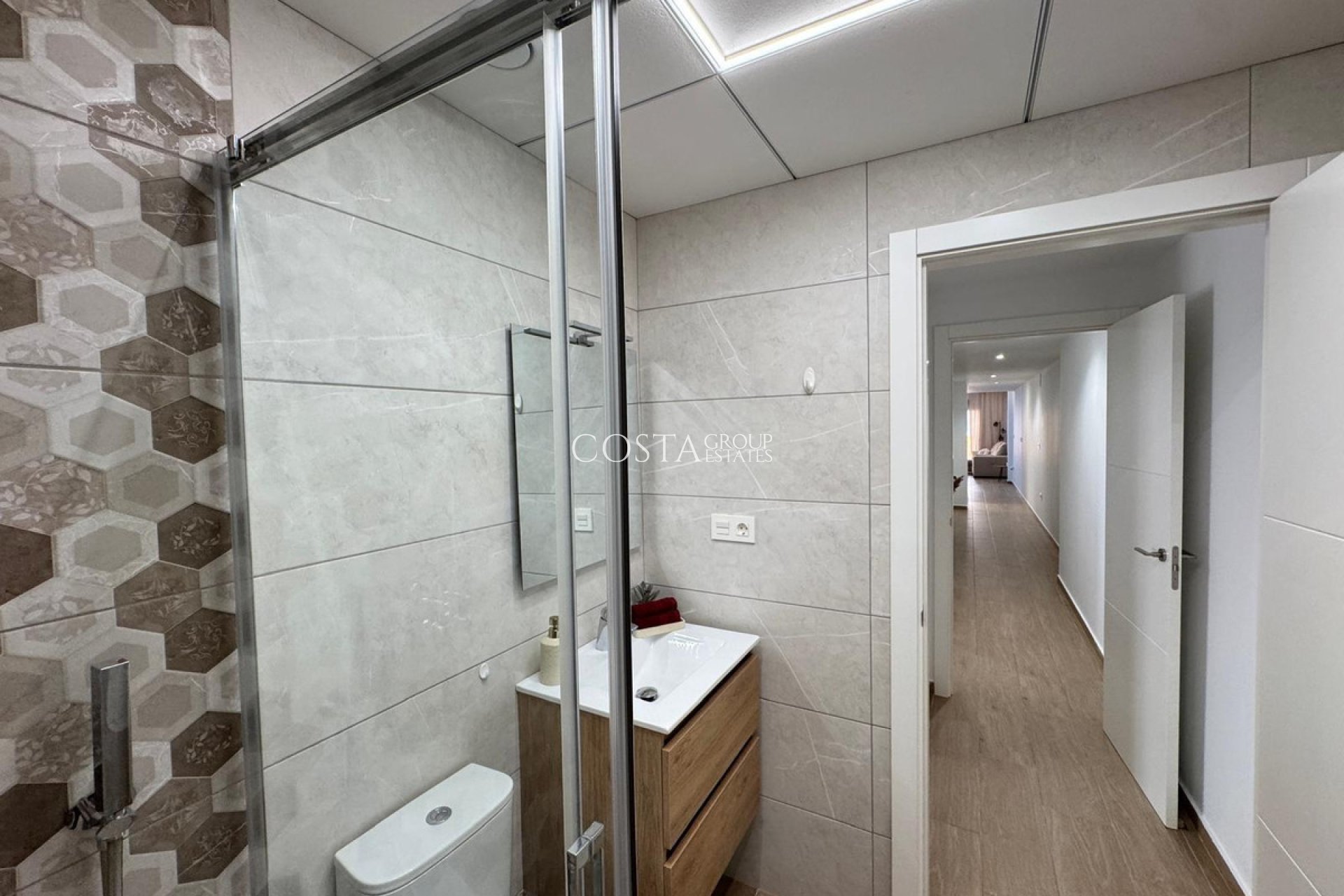 Odsprzedaż - Apartments -
Torrevieja - Torrevieja Centro