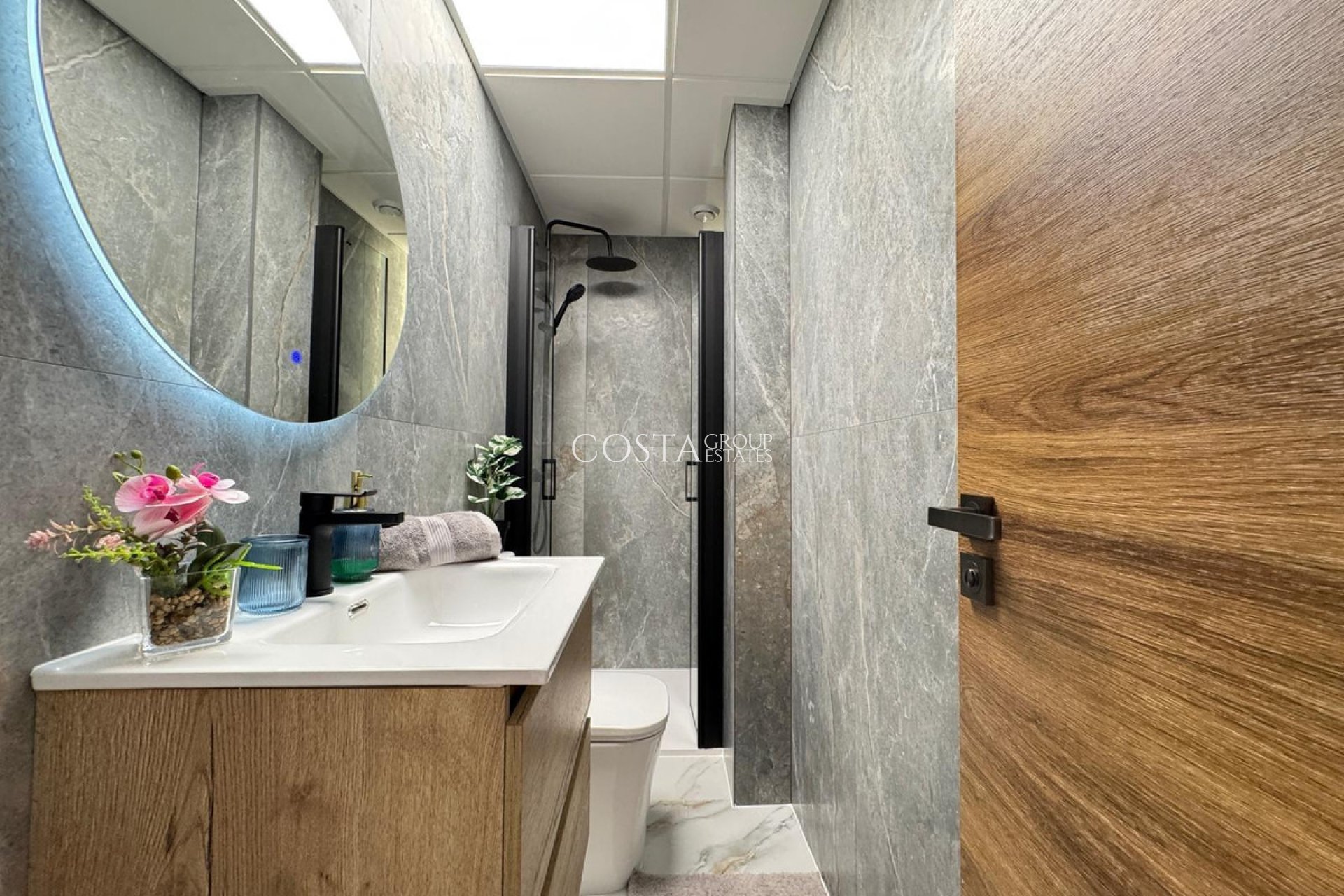 Odsprzedaż - Apartments -
Torrevieja - Torrevieja Centro