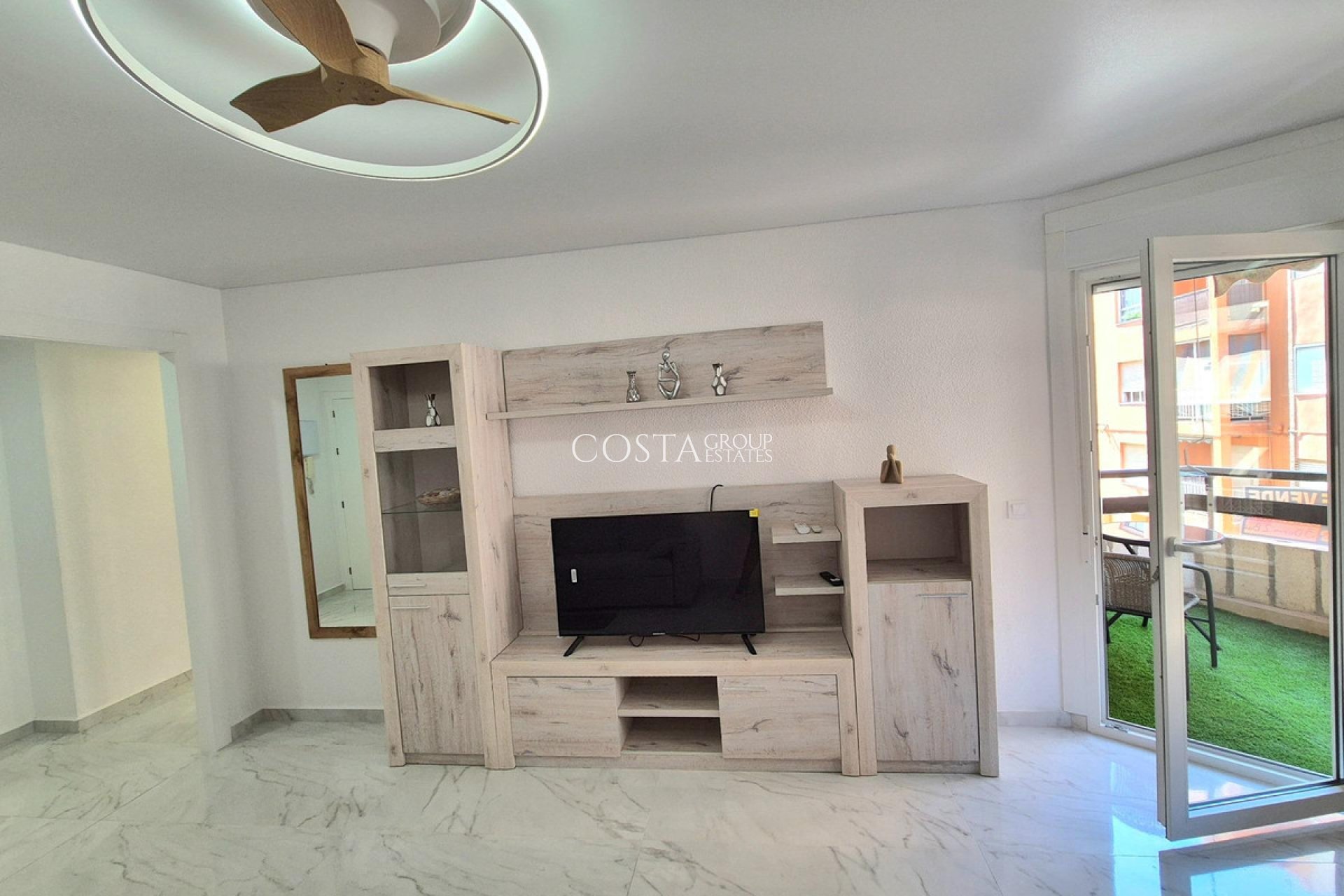 Odsprzedaż - Apartments -
Torrevieja - Torrevieja Centro