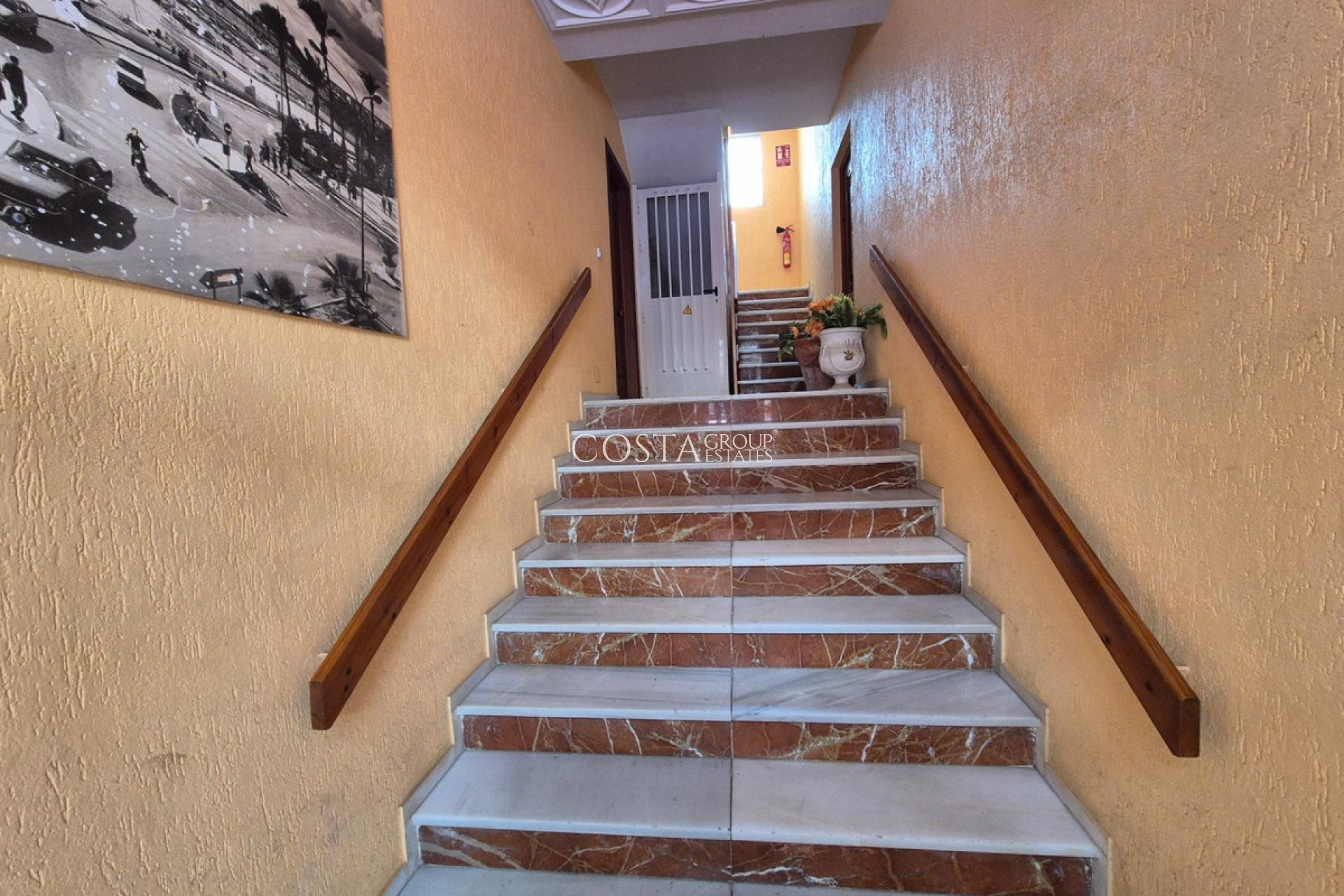 Odsprzedaż - Apartments -
Torrevieja - Torrevieja Centro