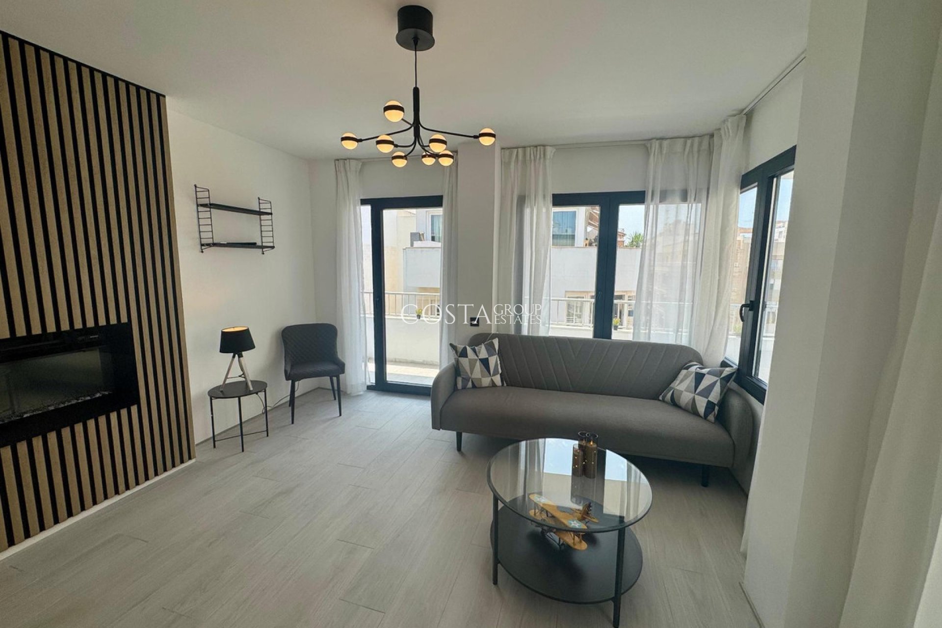 Odsprzedaż - Apartments -
Torrevieja - Torrevieja Centro